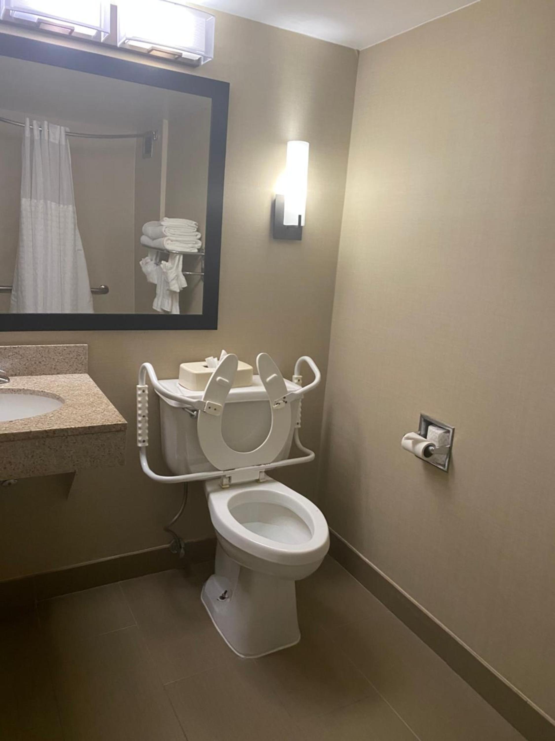 Comfort Inn Springfield photo 11