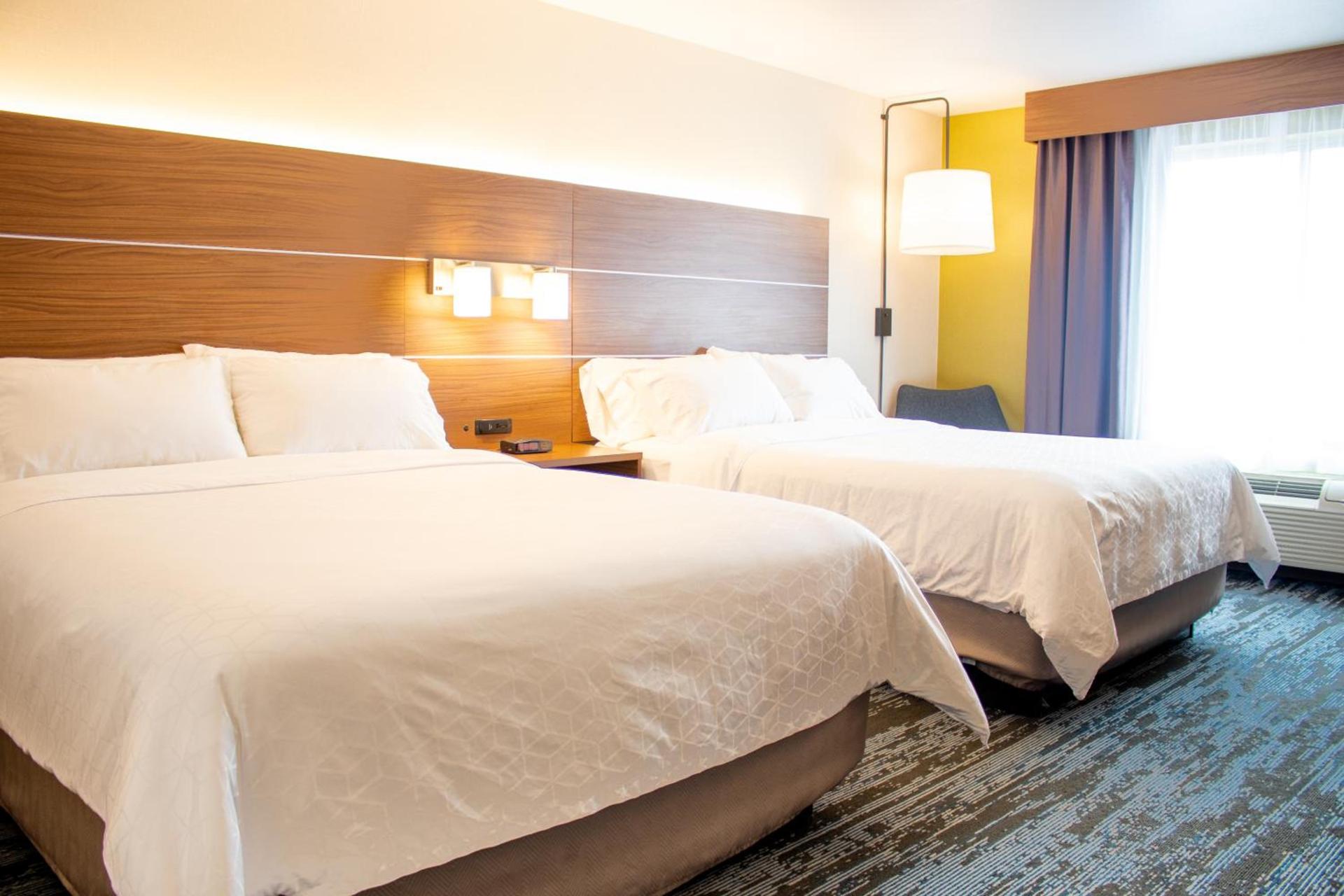 Holiday Inn Express & Suites Wausau by IHG photo 3