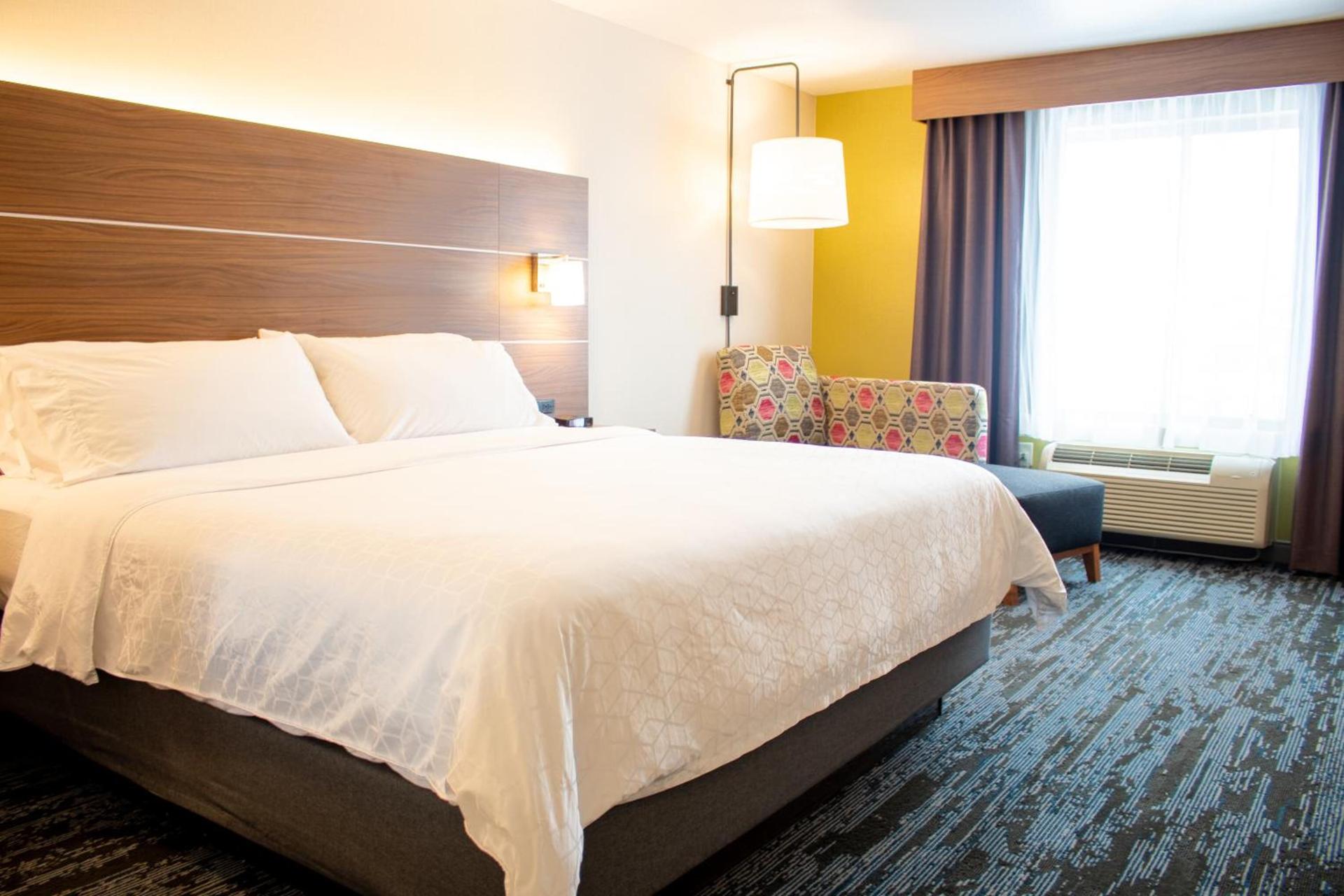 Holiday Inn Express & Suites Wausau by IHG photo 5