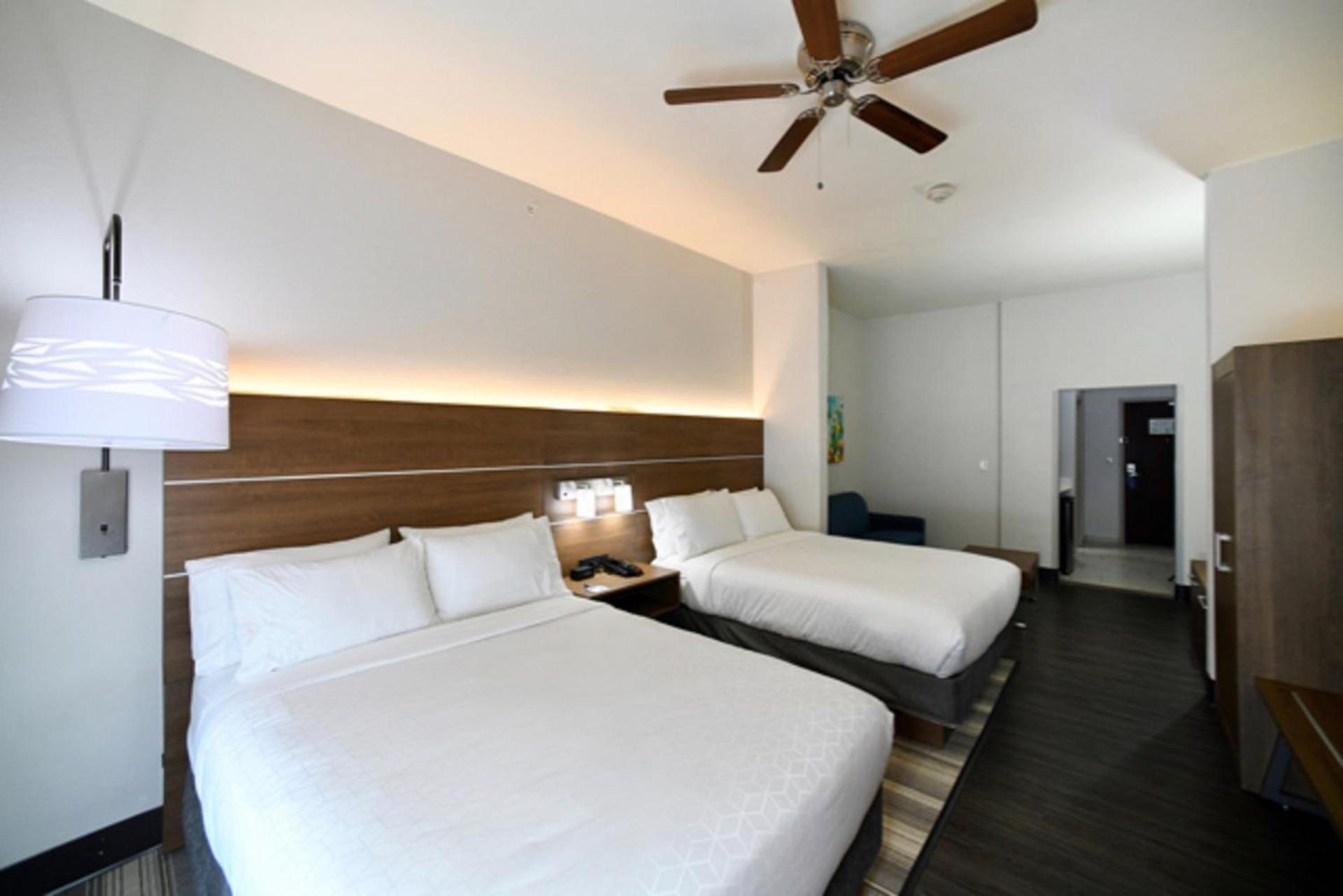 Holiday Inn Express Seguin by IHG photo 27
