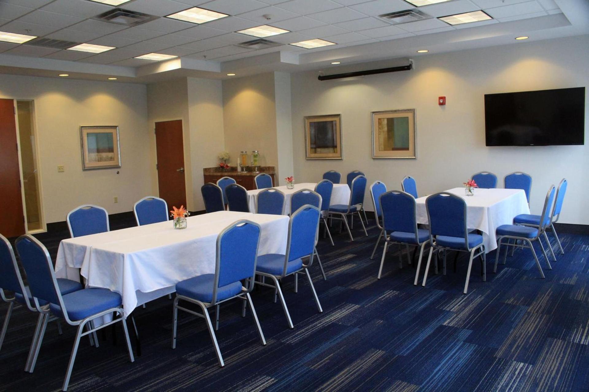 Holiday Inn Express Leland - Wilmington Area by IHG photo 76