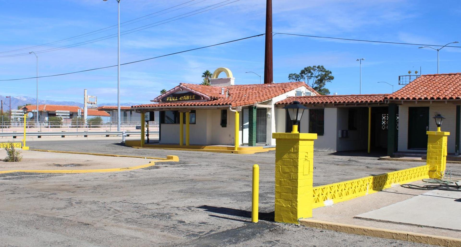 Economy Inn photo 1