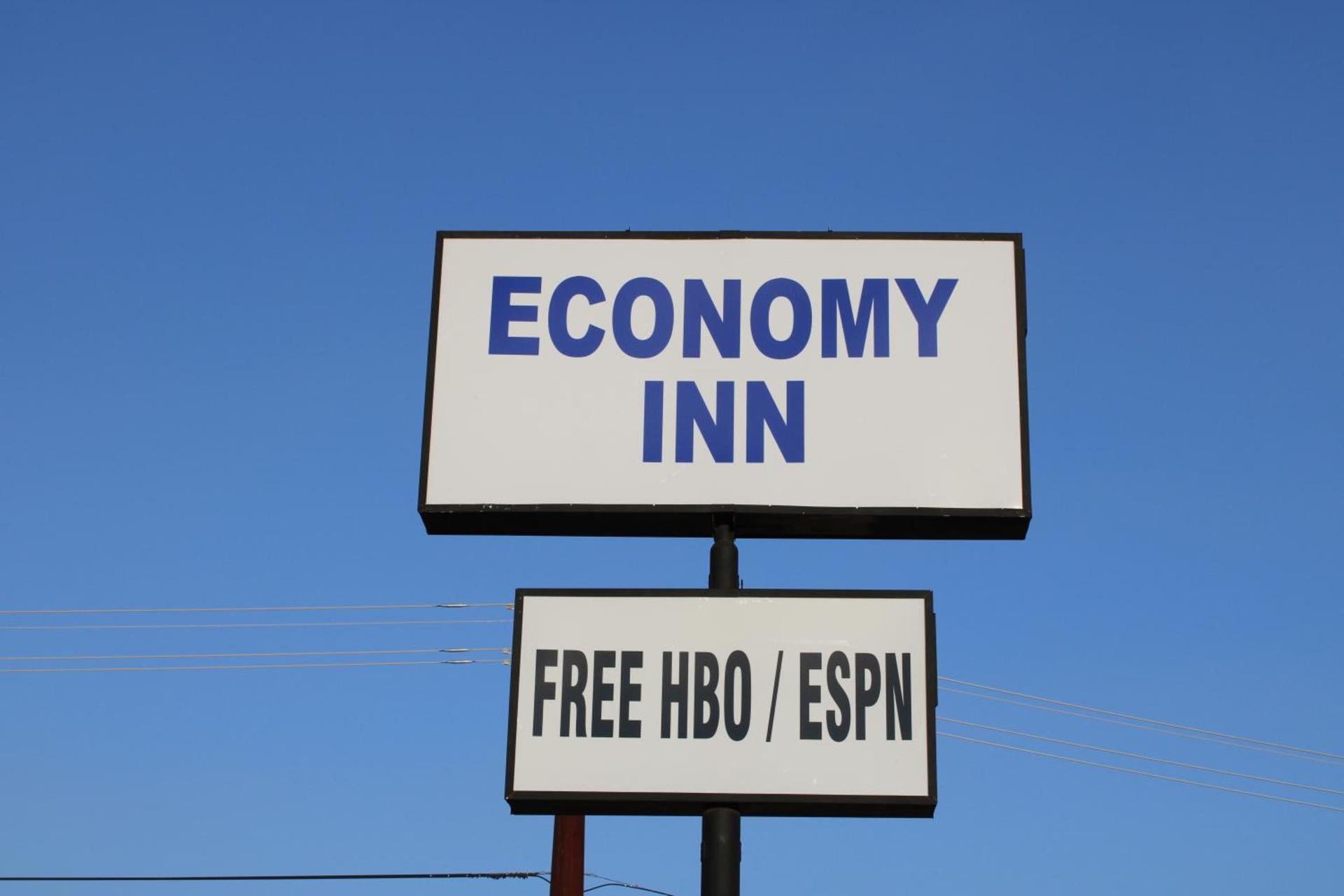 Economy Inn photo 2
