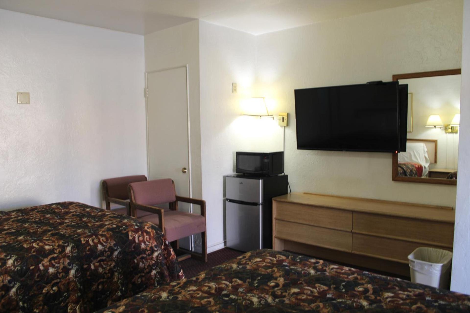 Economy Inn photo 4