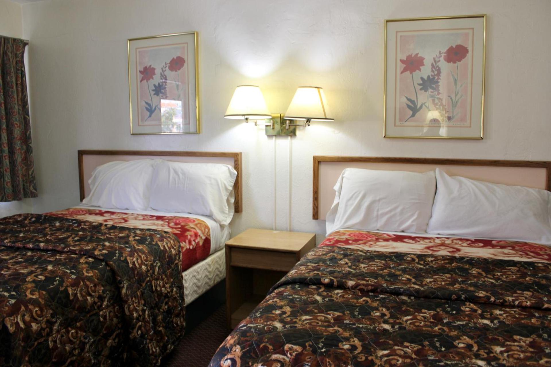 Economy Inn photo 6