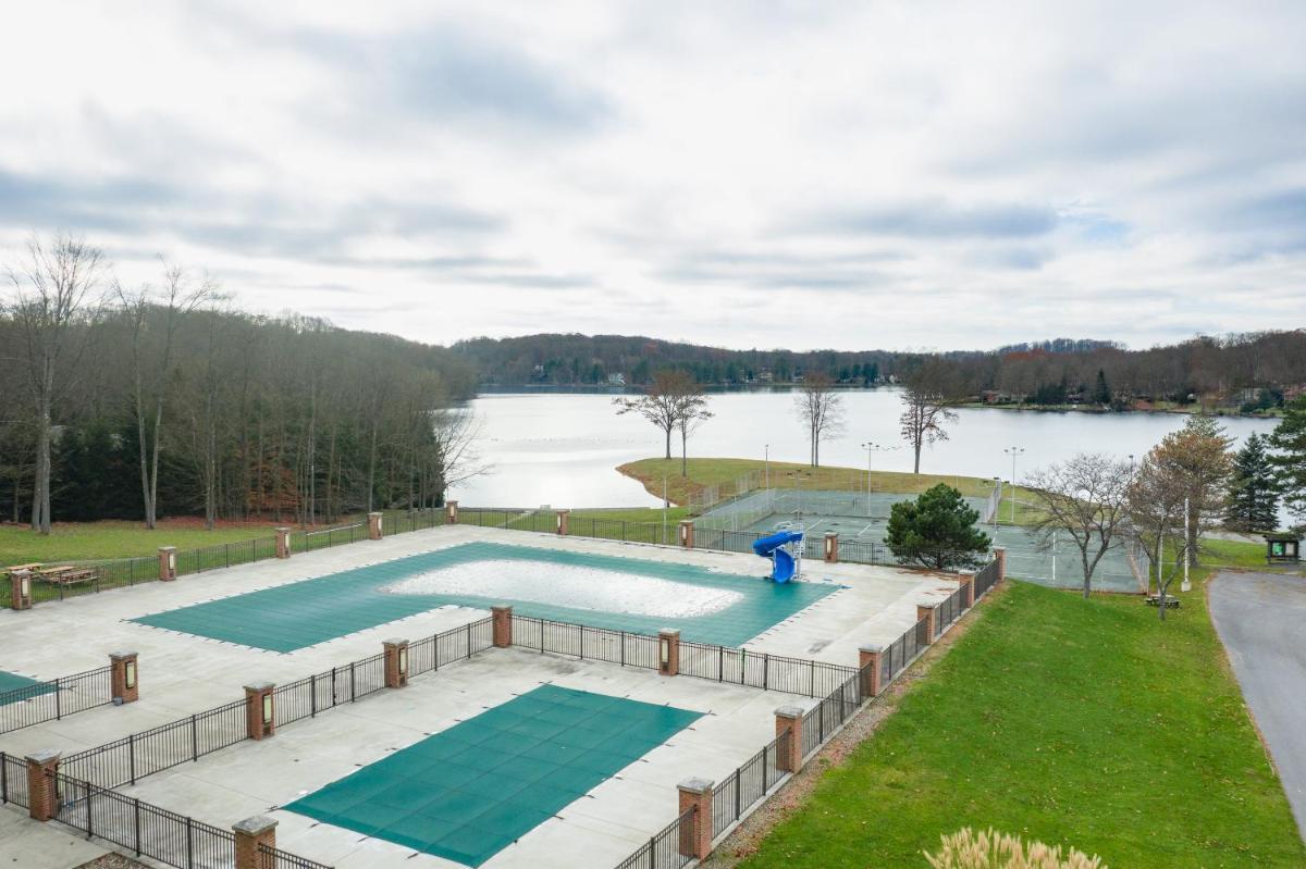 Crown Resorts at Wolf Run photo 62