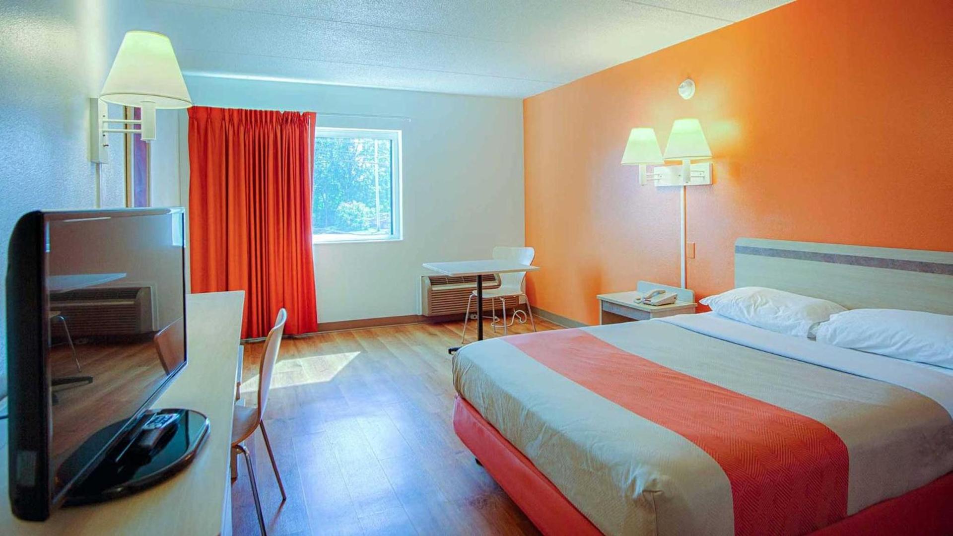 MOTEL 6 - Albany, NY - Airport photo 2