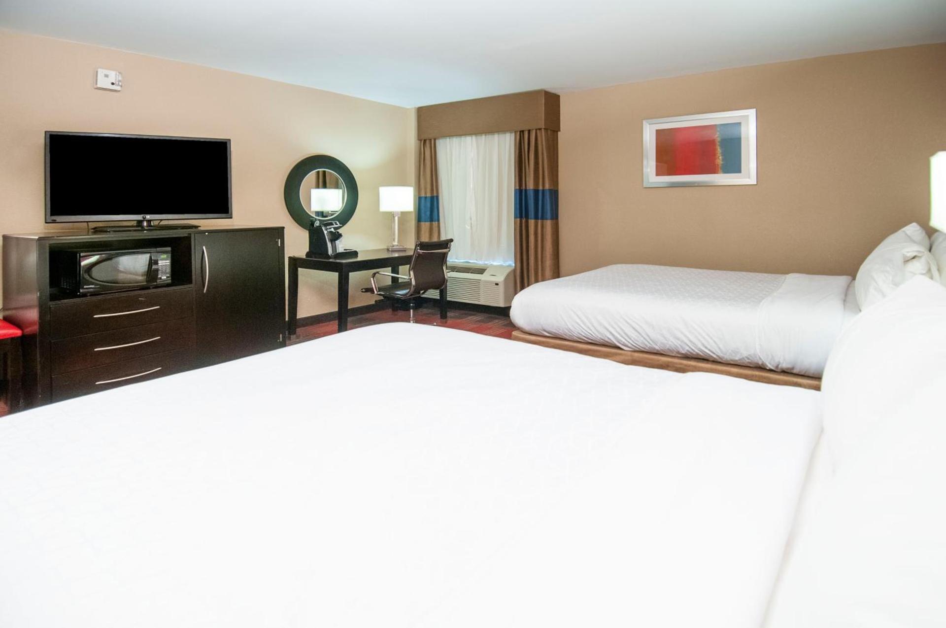Holiday Inn Express & Suites Jackson Downtown - Coliseum by IHG photo 42