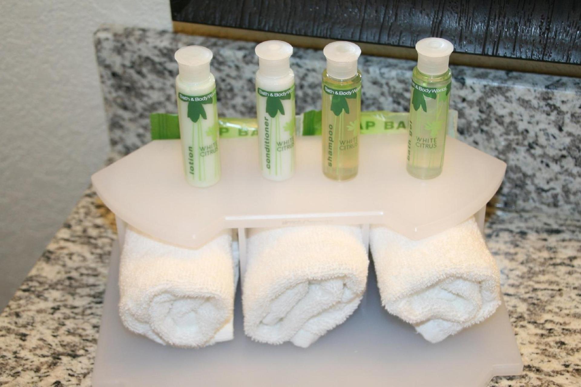Holiday Inn Express & Suites Nevada by IHG photo 13