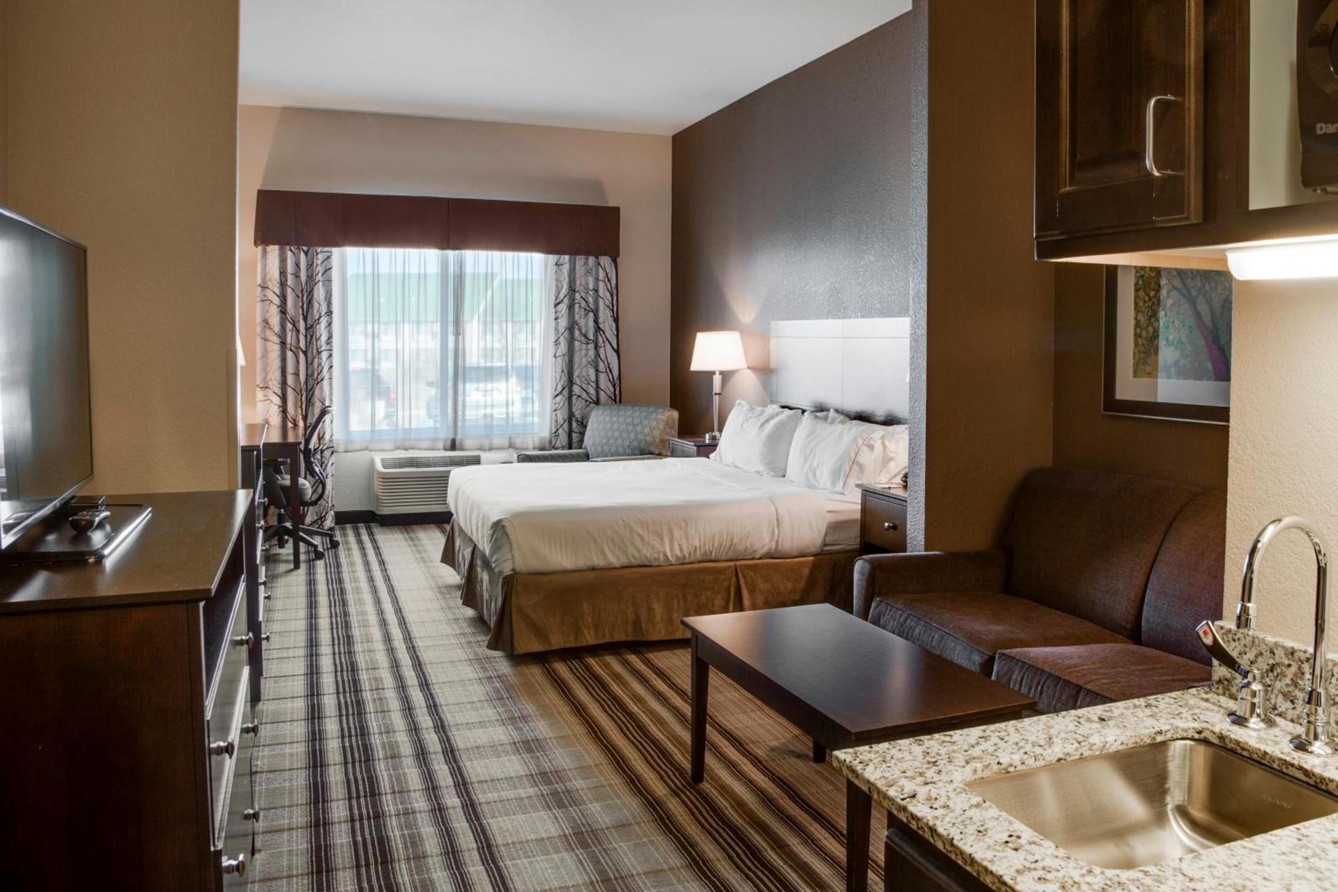 Holiday Inn Express & Suites Nevada by IHG photo 62