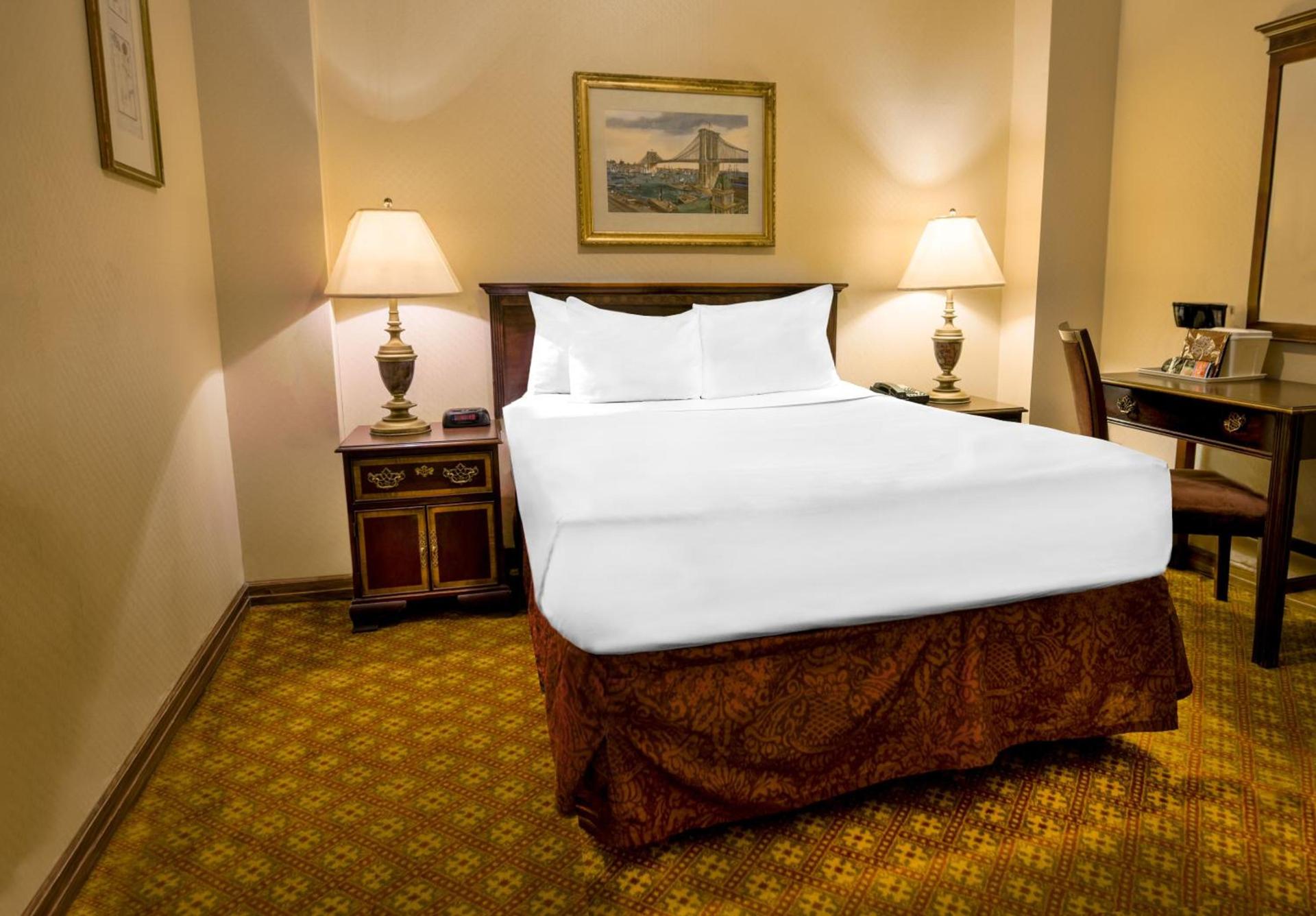 Night Hotel Broadway photo 6