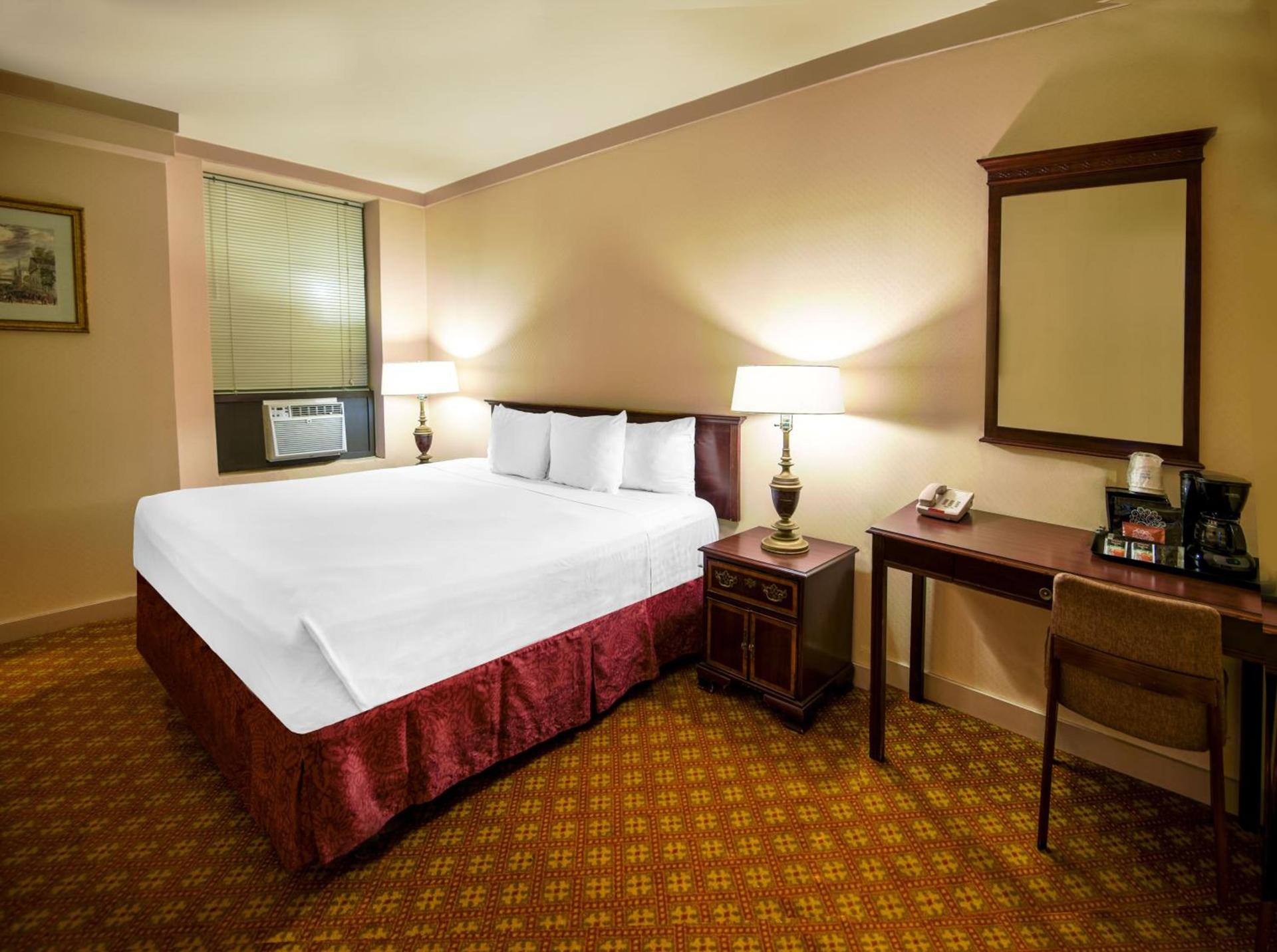 Night Hotel Broadway photo 15
