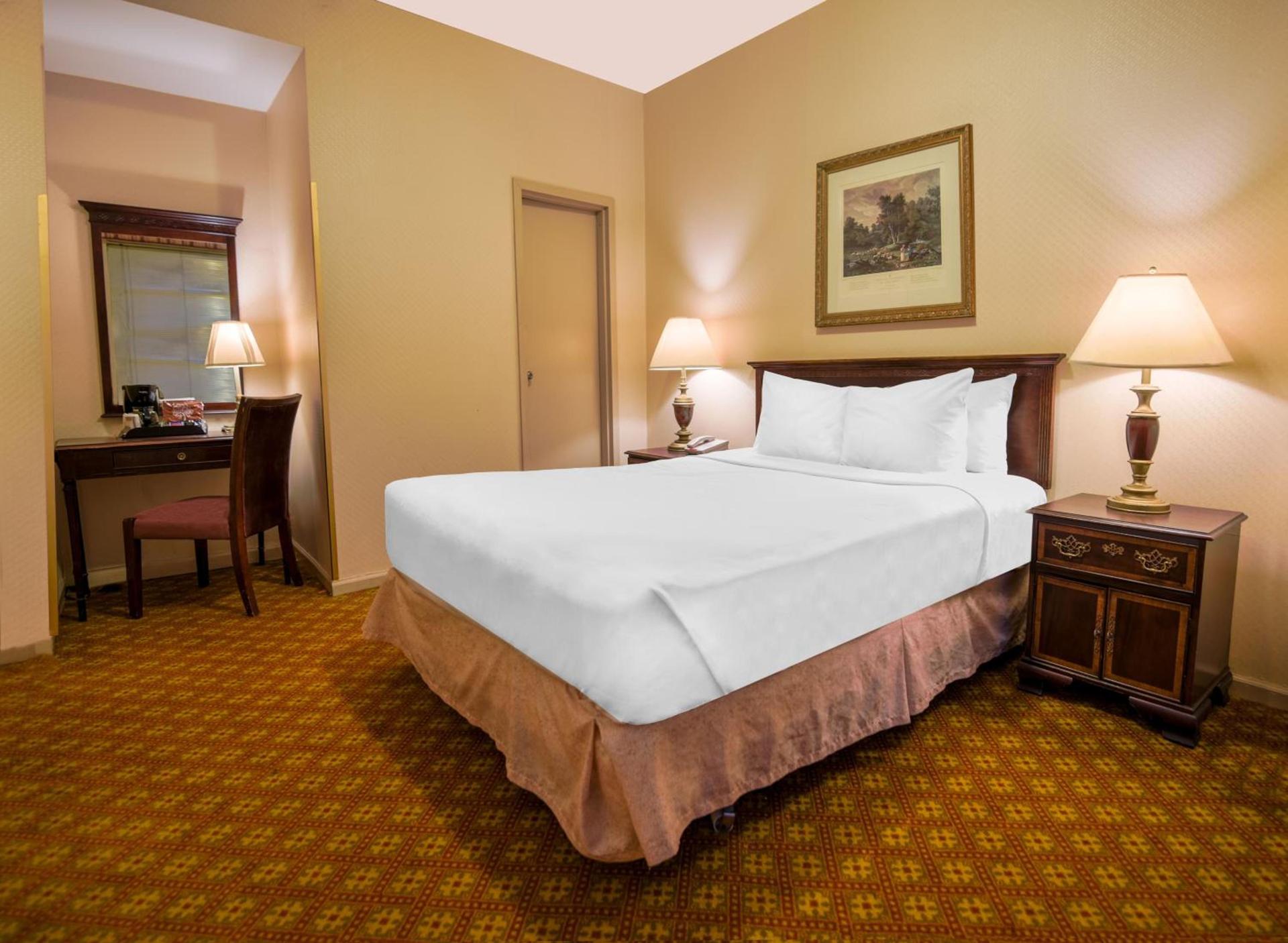 Night Hotel Broadway photo 12