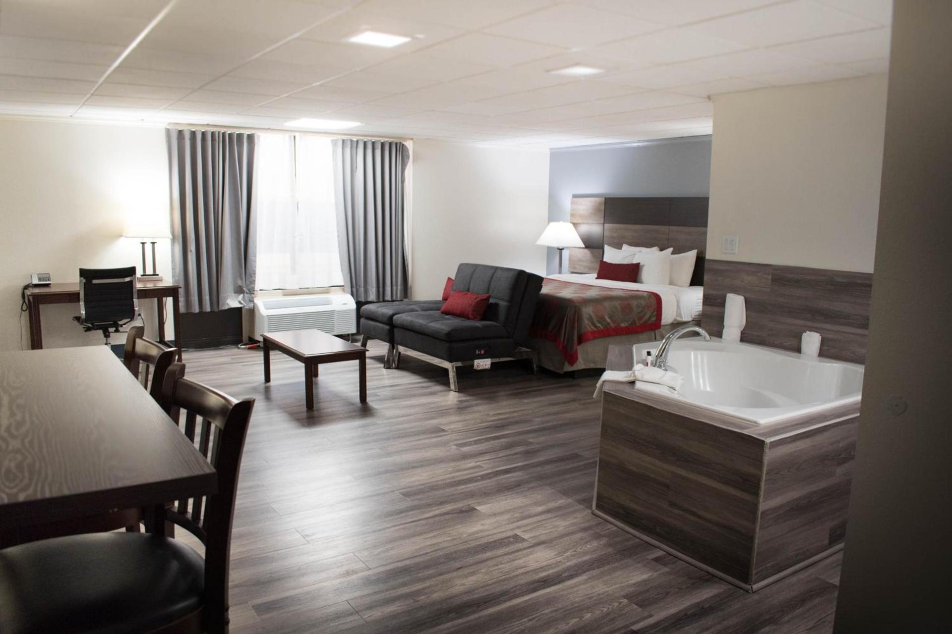 Ramada by Wyndham North Platte photo 16