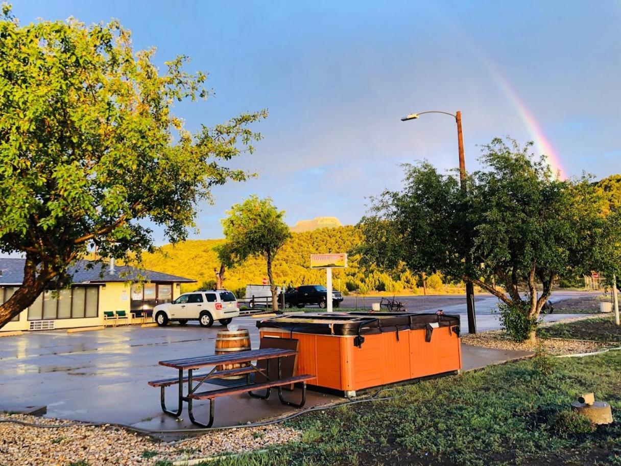 Tower 64 Motel & RV photo 5