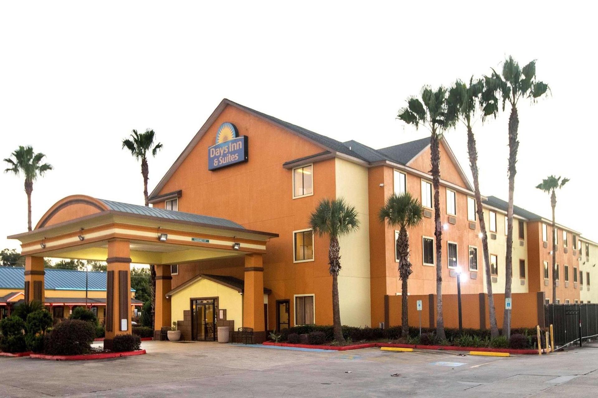 Days Inn & Suites by Wyndham Houston North/Aldine photo 3