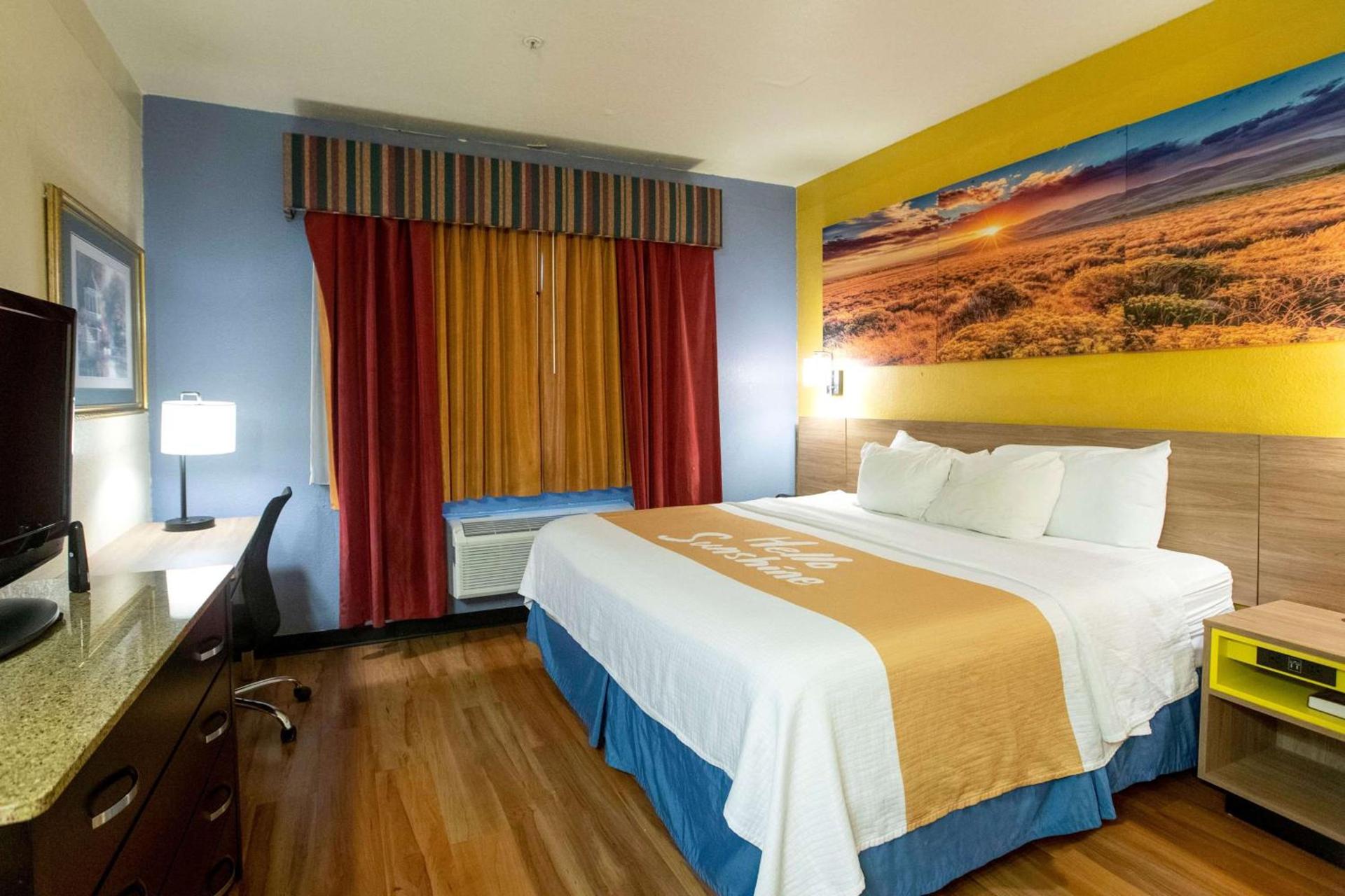 Days Inn & Suites by Wyndham Houston North/Aldine photo 24
