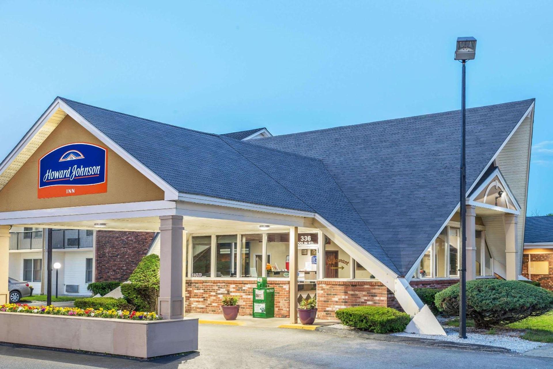 Howard Johnson by Wyndham Bangor photo 2