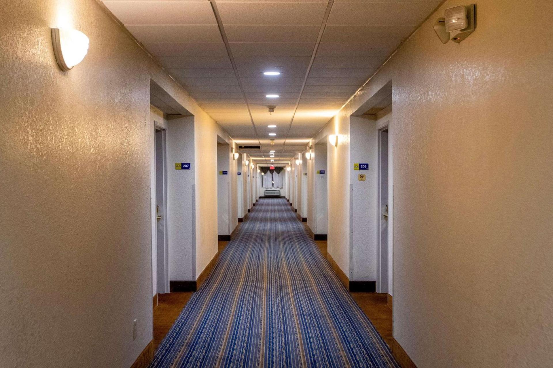 Days Inn & Suites by Wyndham Houston North/Aldine photo 51