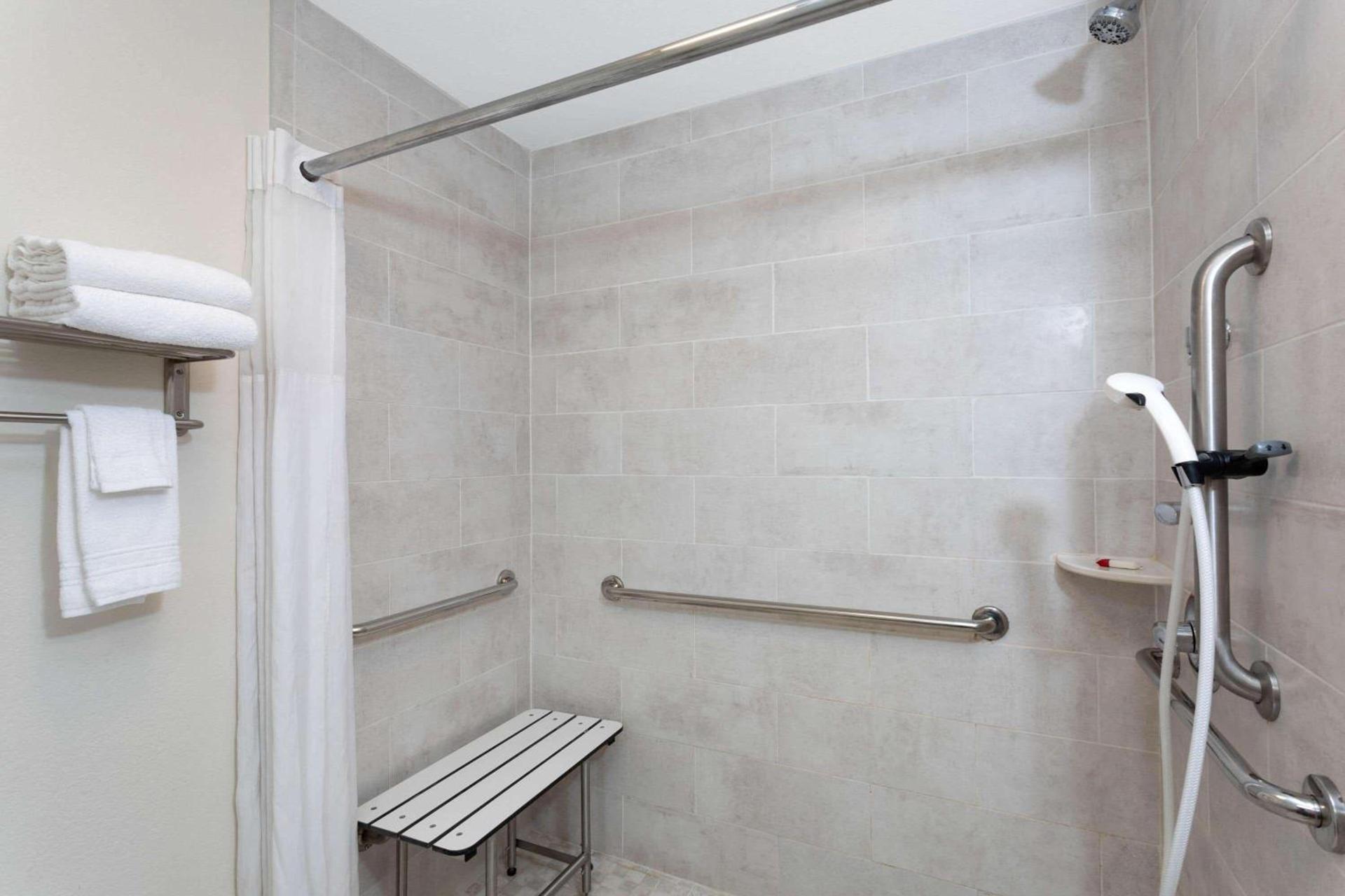 Ramada by Wyndham Panama City photo 14