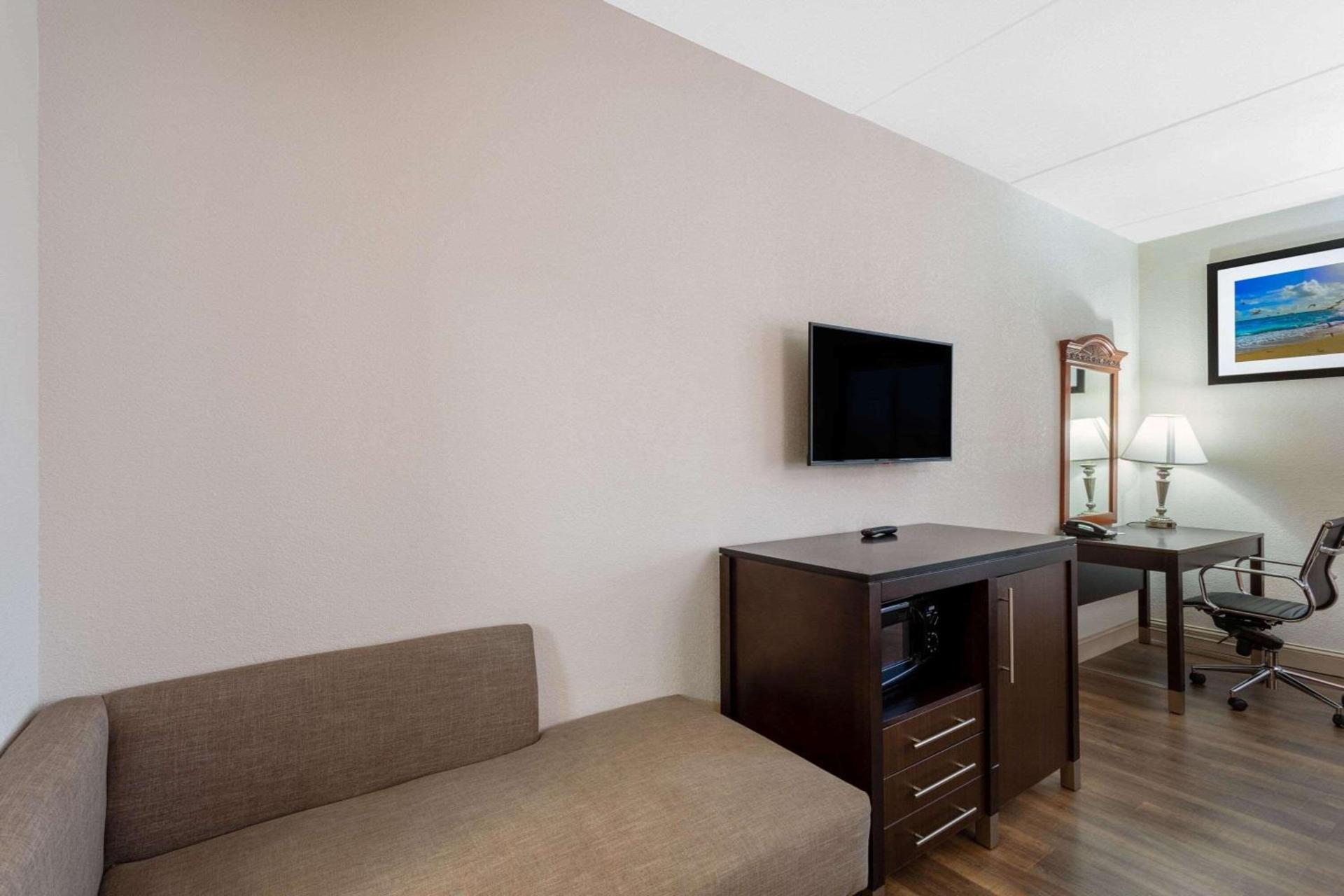 Ramada by Wyndham Panama City photo 17
