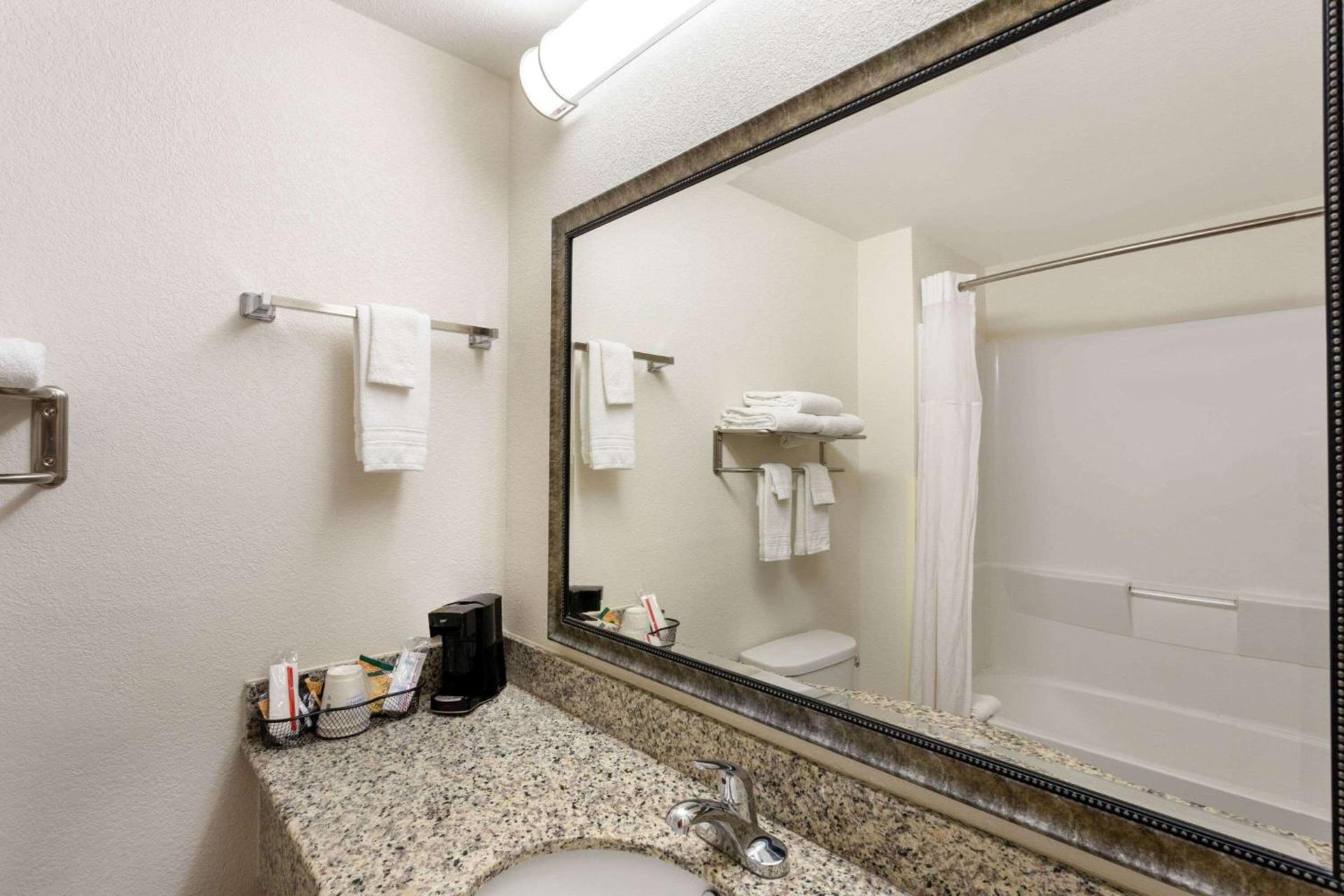Ramada by Wyndham Panama City photo 21