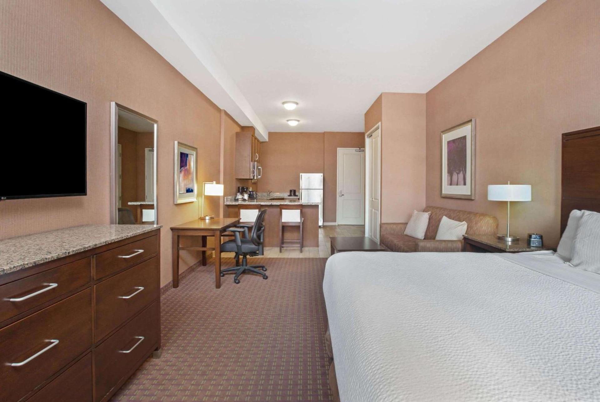 La Quinta by Wyndham Paso Robles photo 12