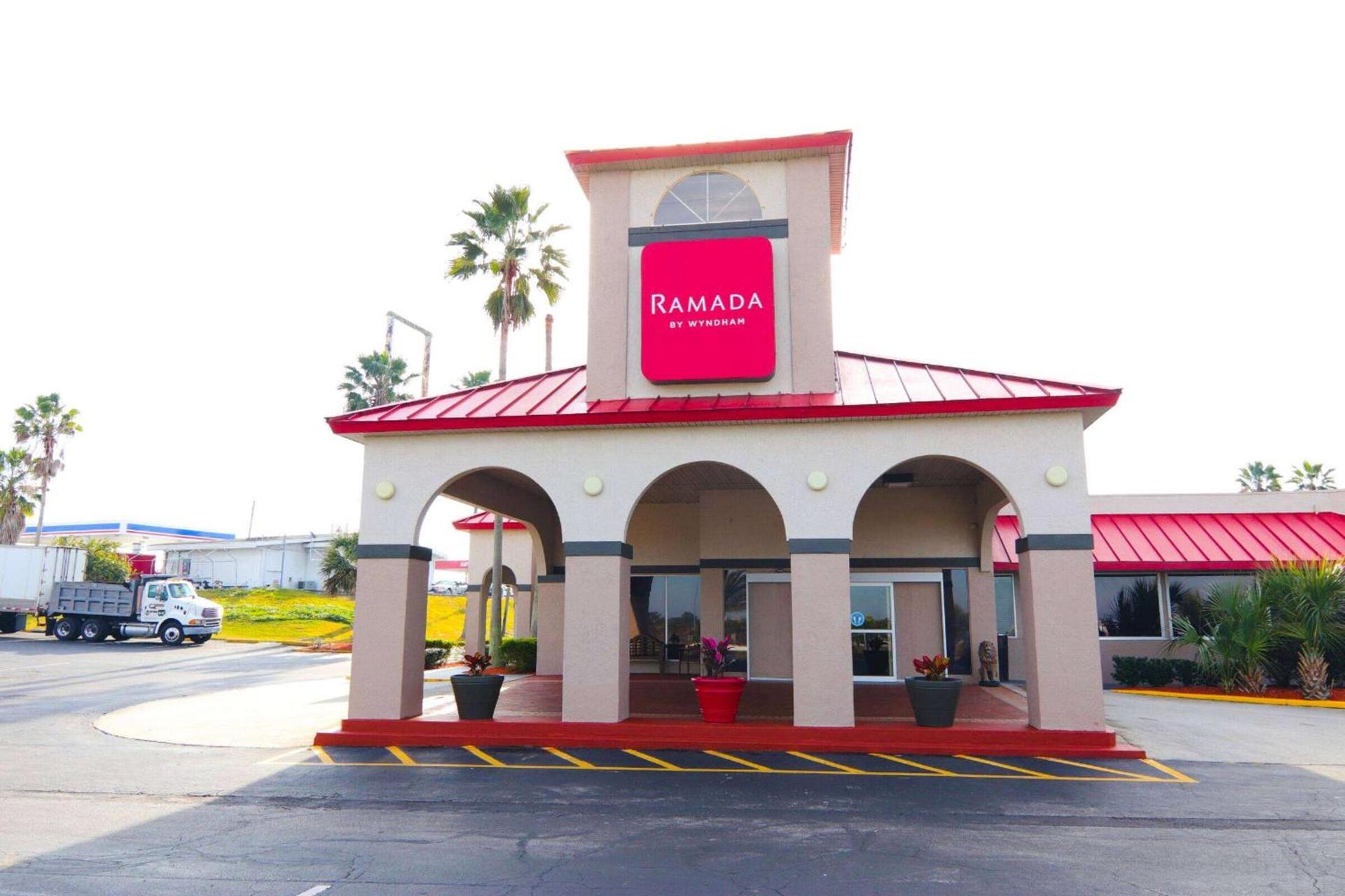 Ramada by Wyndham Davenport Orlando South — hotel in Davenport