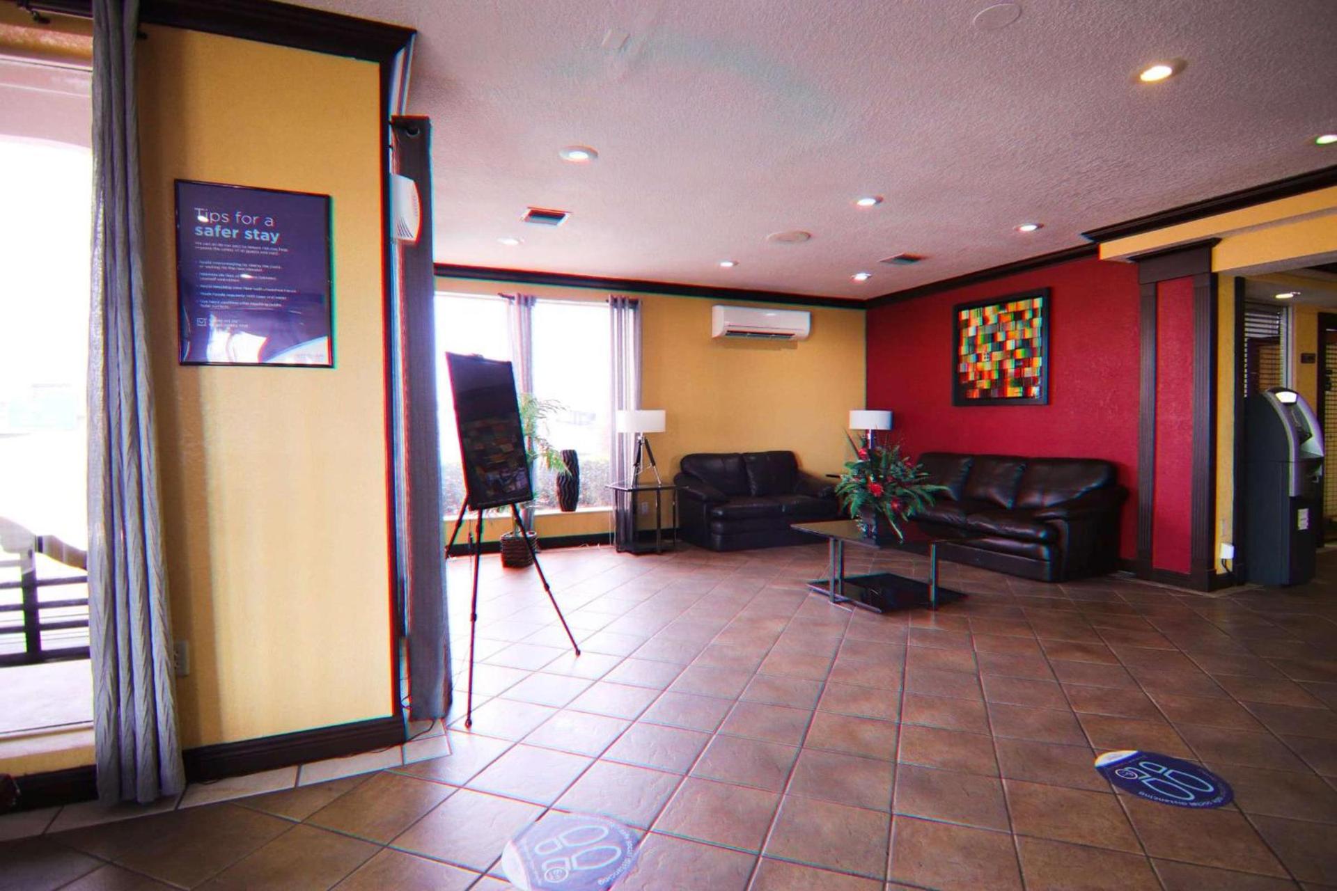 Ramada by Wyndham Davenport Orlando South photo 15