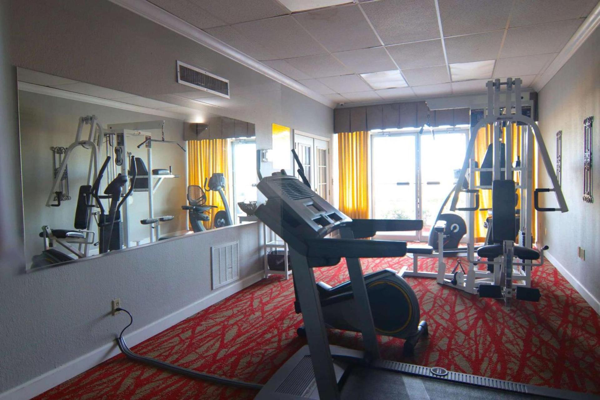 Ramada by Wyndham Davenport Orlando South photo 17