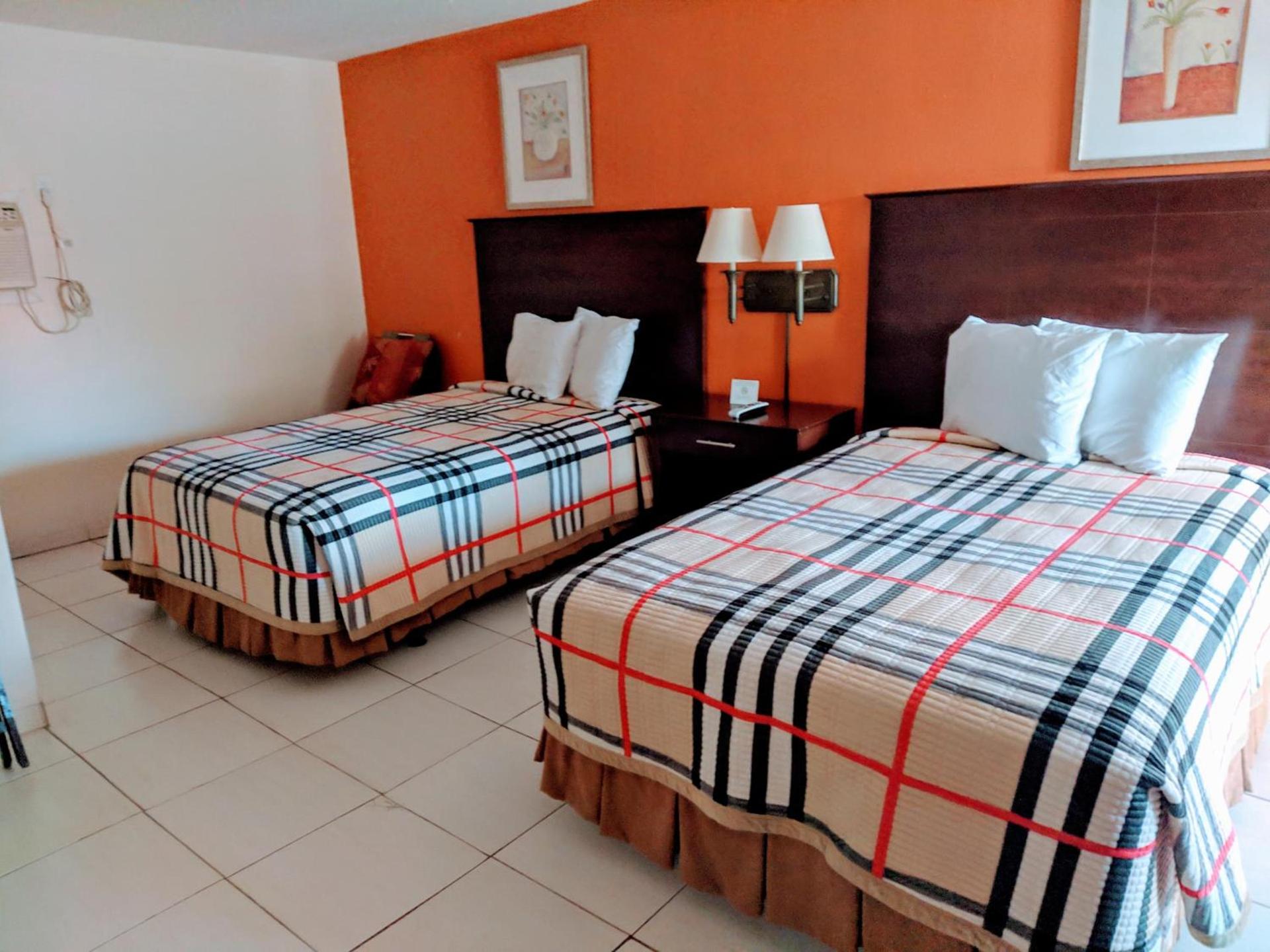 Travelers Inn - Clearwater photo 2