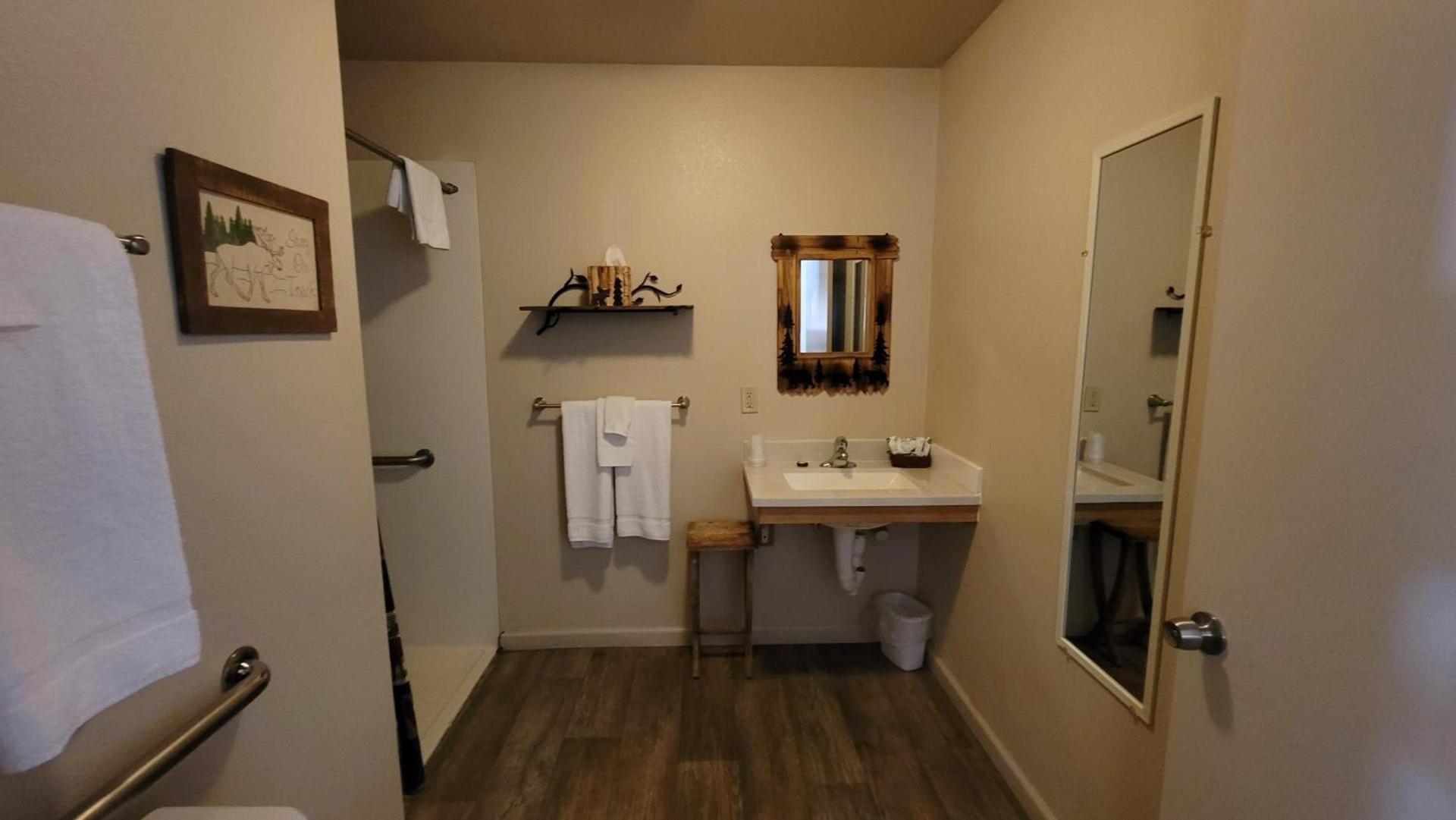 Sequoia Lodge photo 56