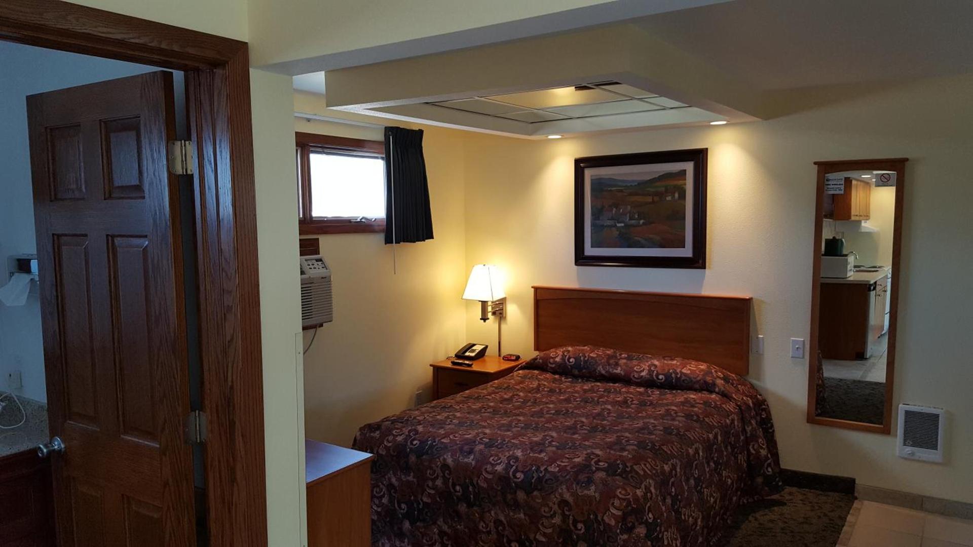 Black Hawk Motel & Suites photo 16