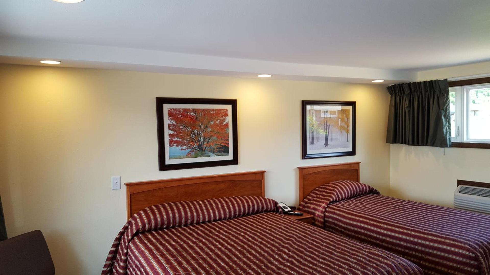 Black Hawk Motel & Suites photo 18