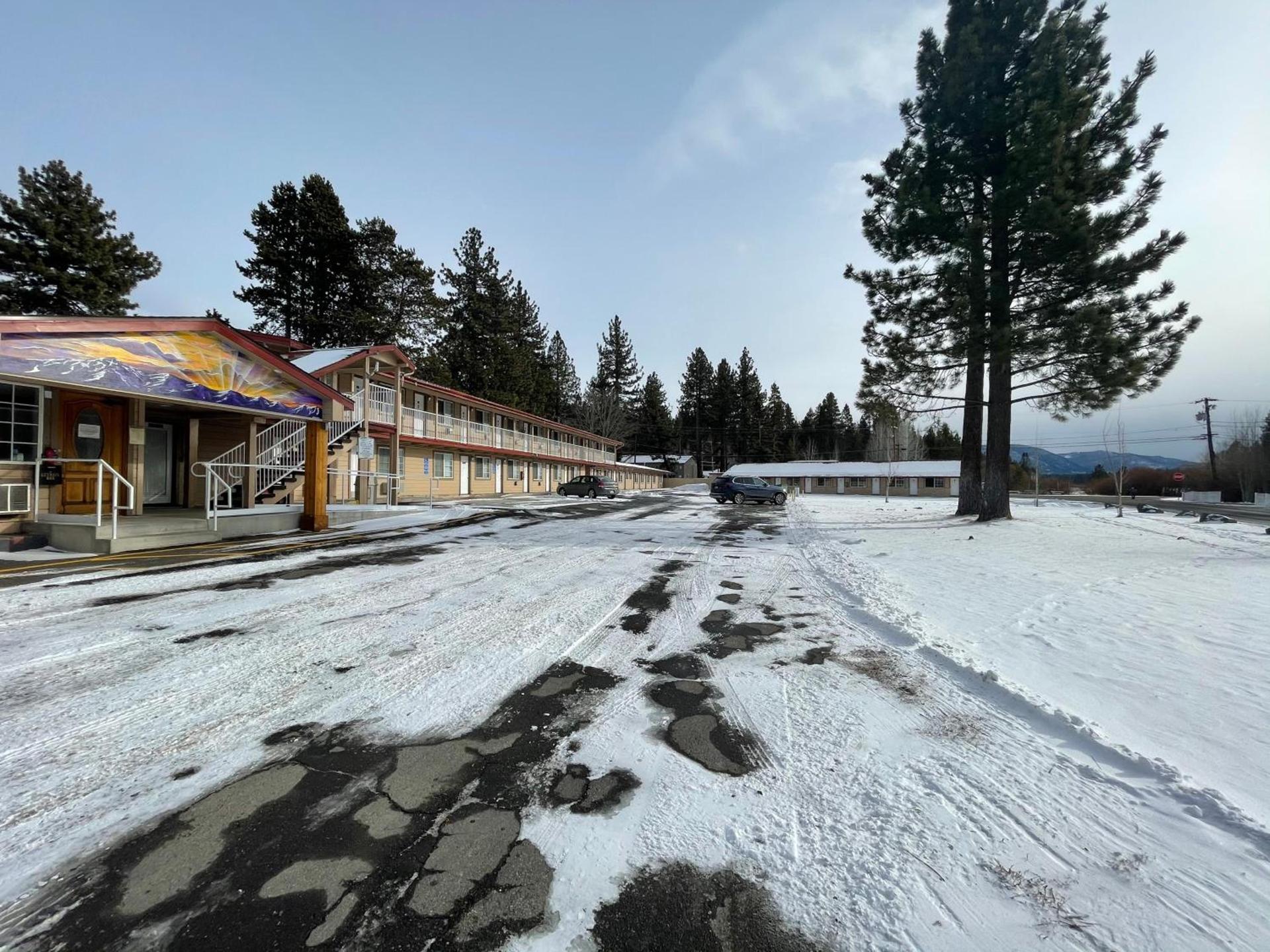 Beverly Lodge photo 12