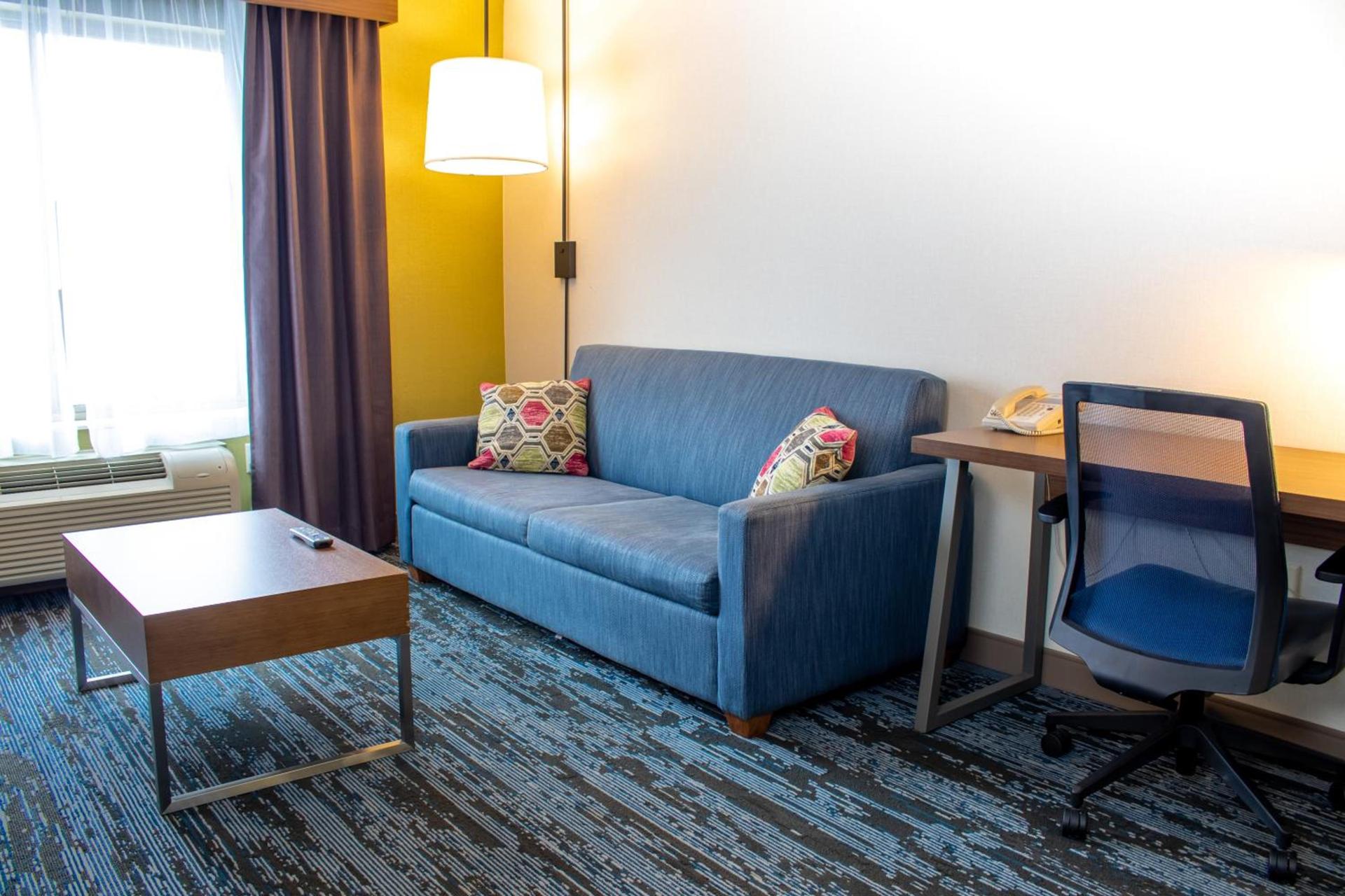Holiday Inn Express & Suites Wausau by IHG photo 7