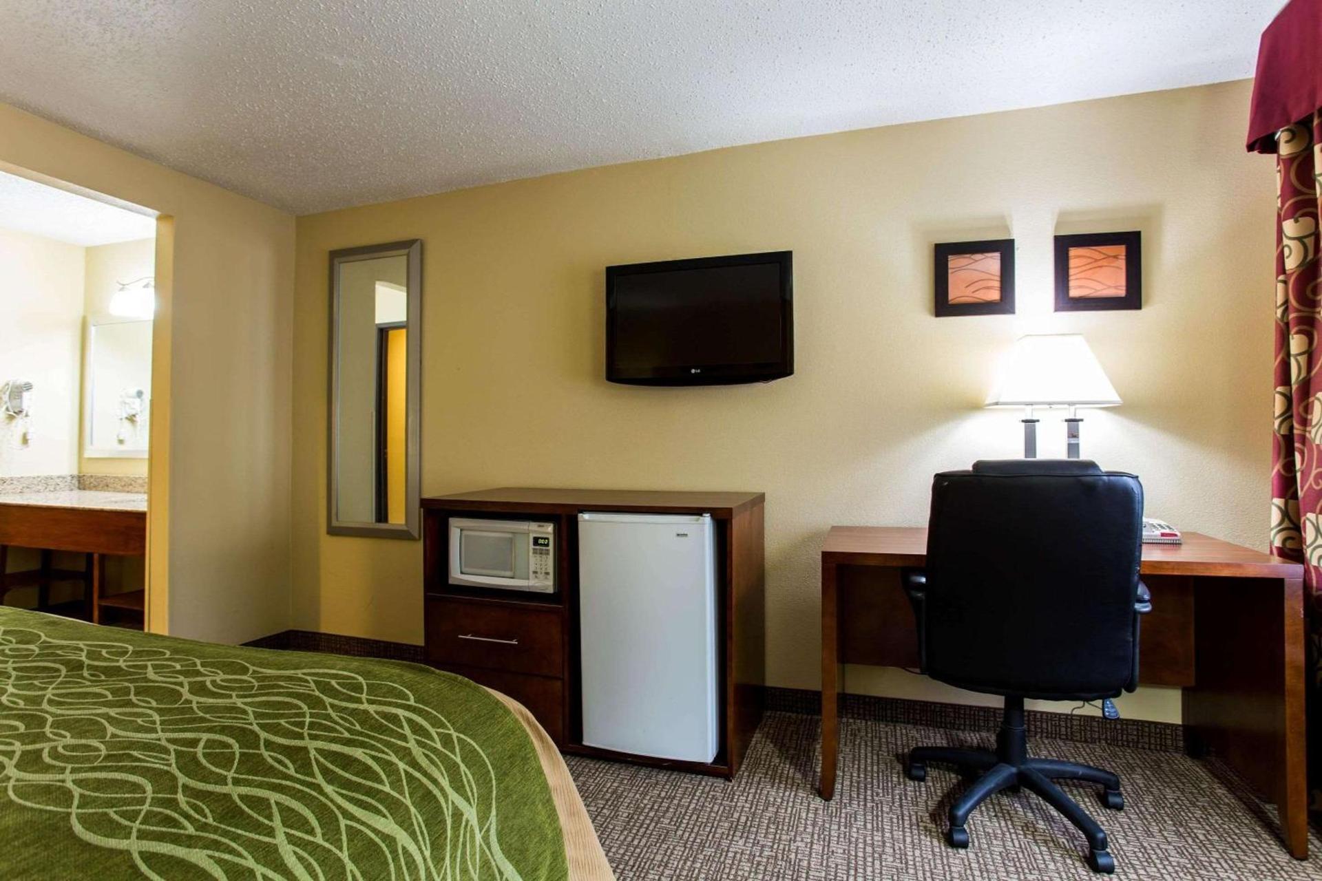 Comfort Inn Columbia West photo 11