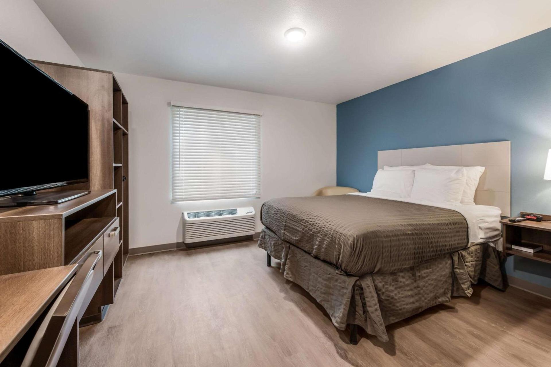 WoodSpring Suites Charlotte - University Research Park photo 23