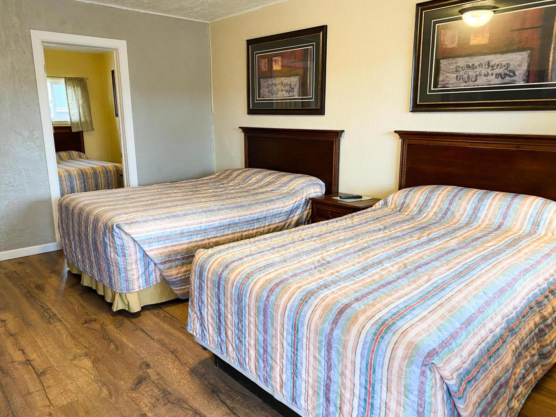Guest Ranch Motel photo 14