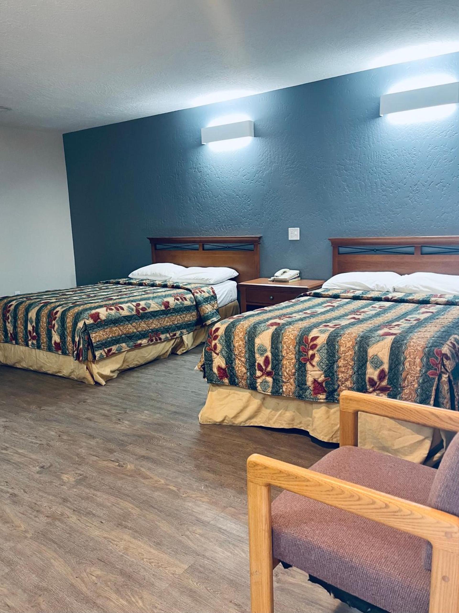 Century 21 Motel photo 4