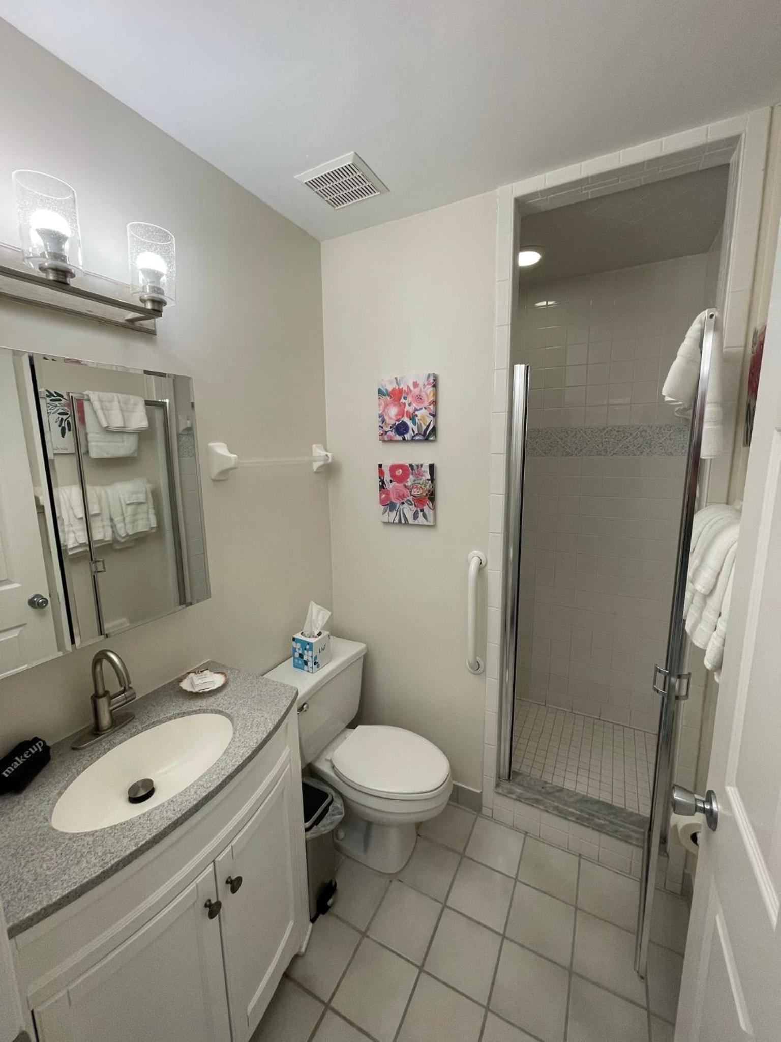 Cedar Cove Resort & Cottages photo 92