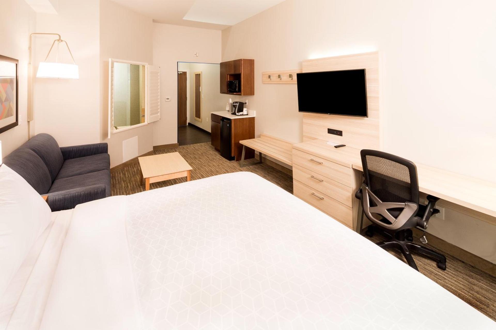 Holiday Inn Express Hotel & Suites Bay City by IHG photo 12