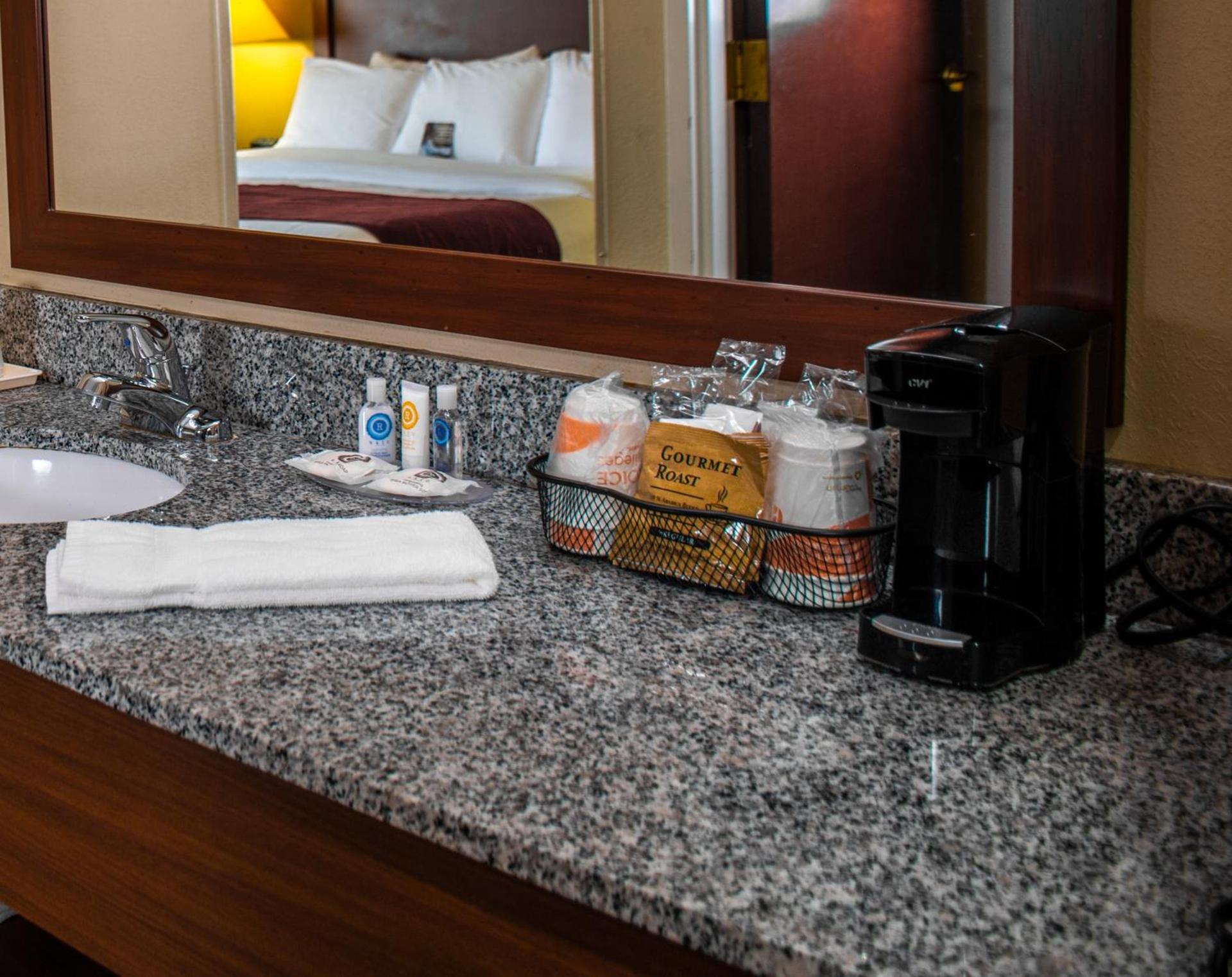 Comfort Inn Dickson photo 33