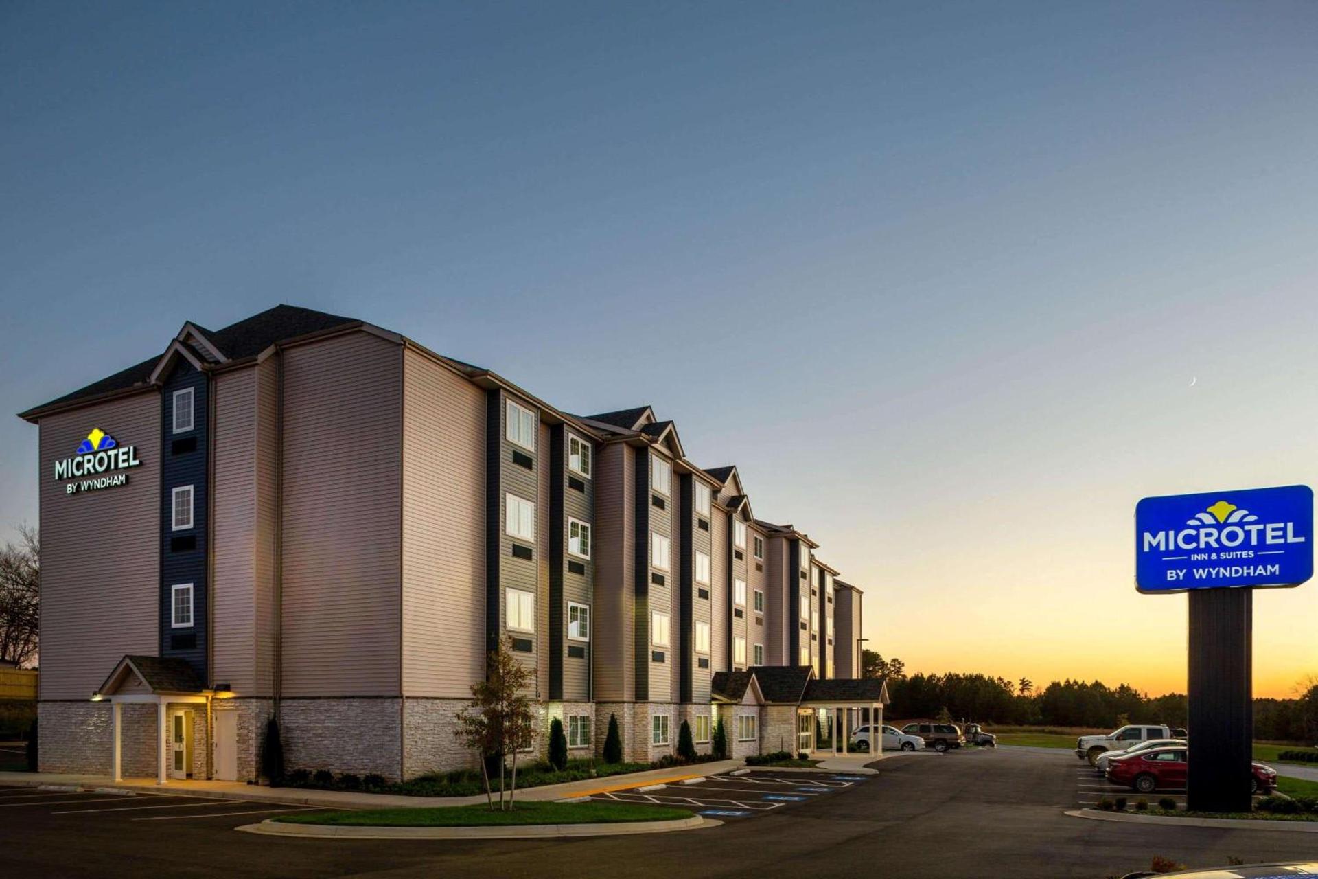 Microtel Inn Suites by Wyndham South Hill photo 2