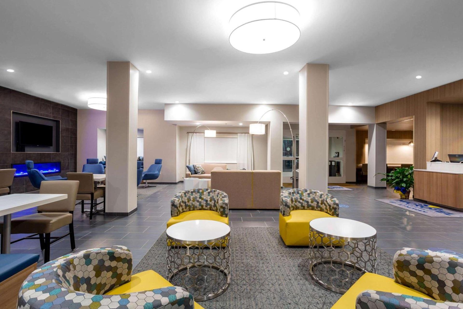 Microtel Inn Suites by Wyndham South Hill photo 5