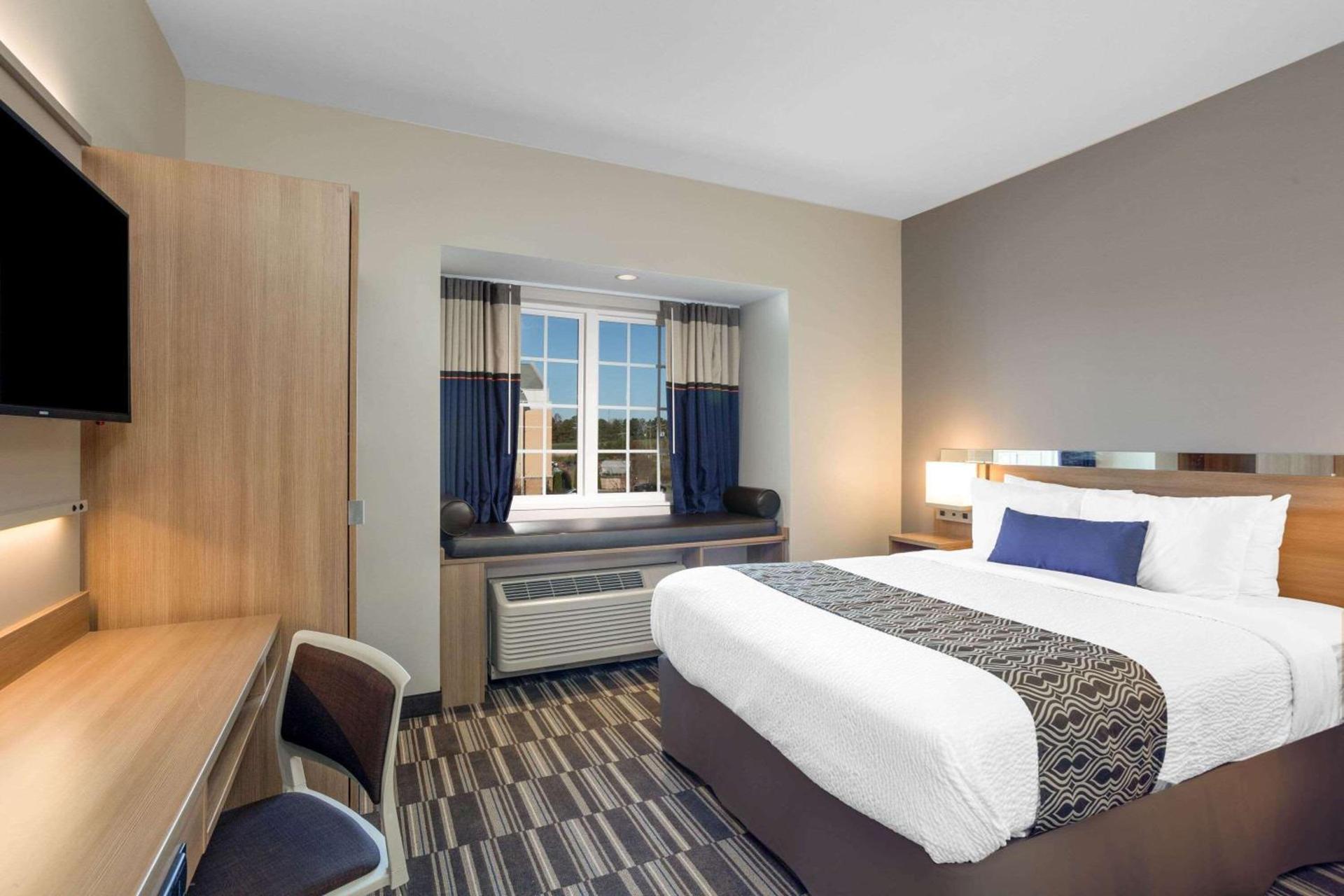 Microtel Inn Suites by Wyndham South Hill photo 18