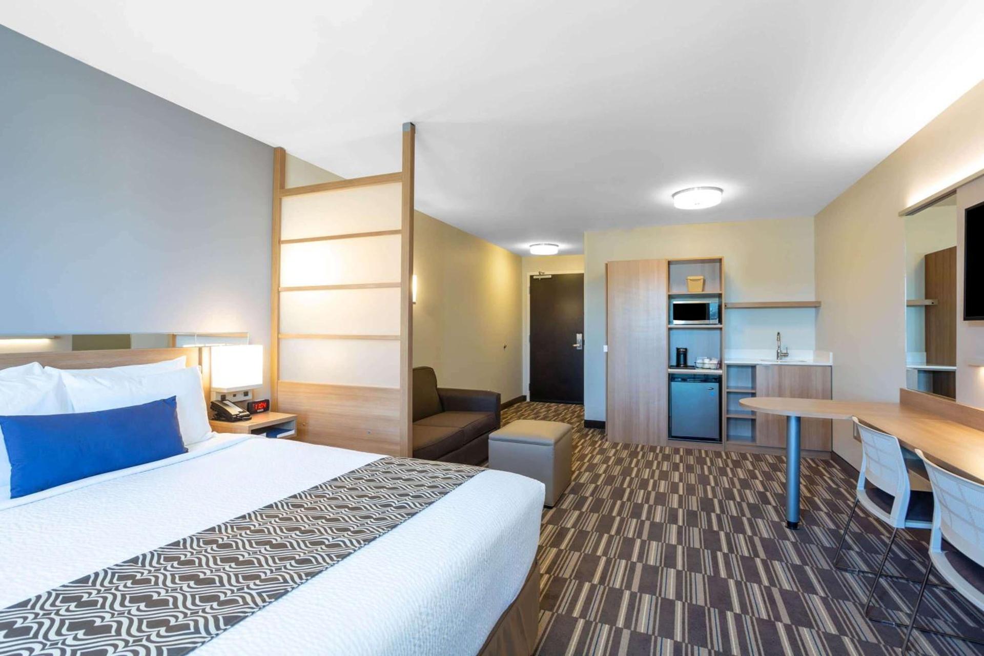 Microtel Inn Suites by Wyndham South Hill photo 10