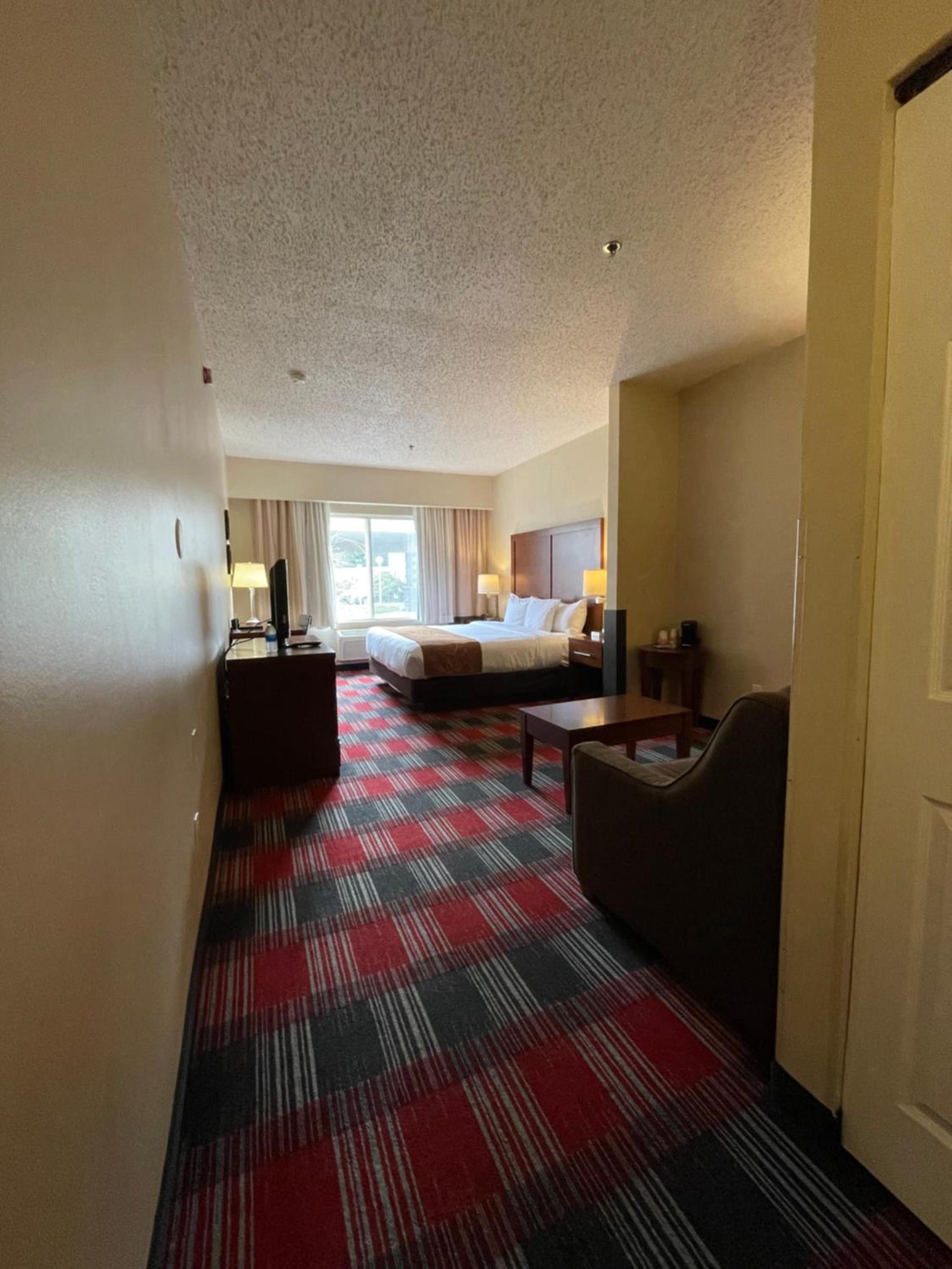 Comfort Suites Near Vancouver Mall photo 50
