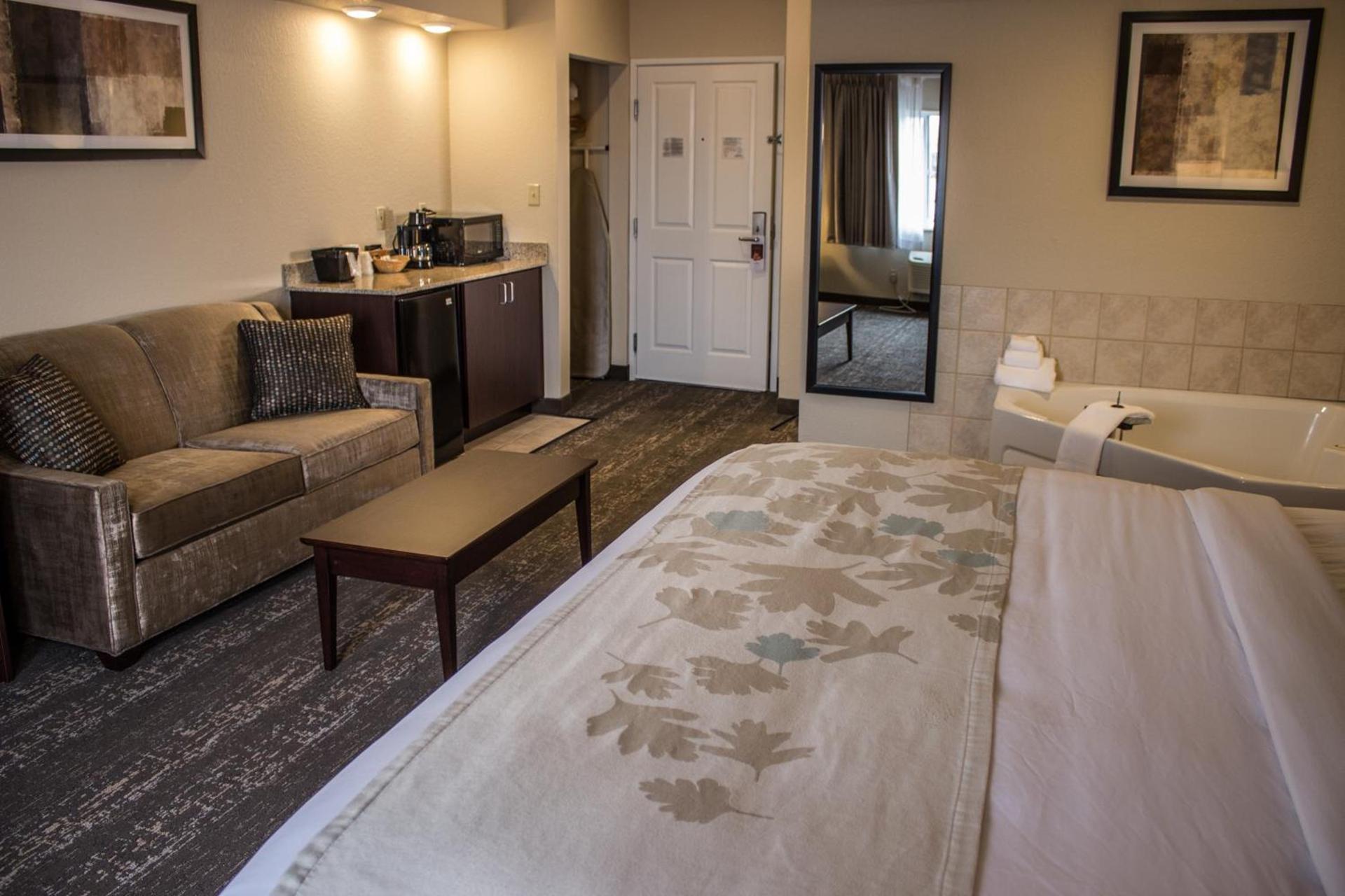 Cobblestone Suites - Oshkosh photo 13