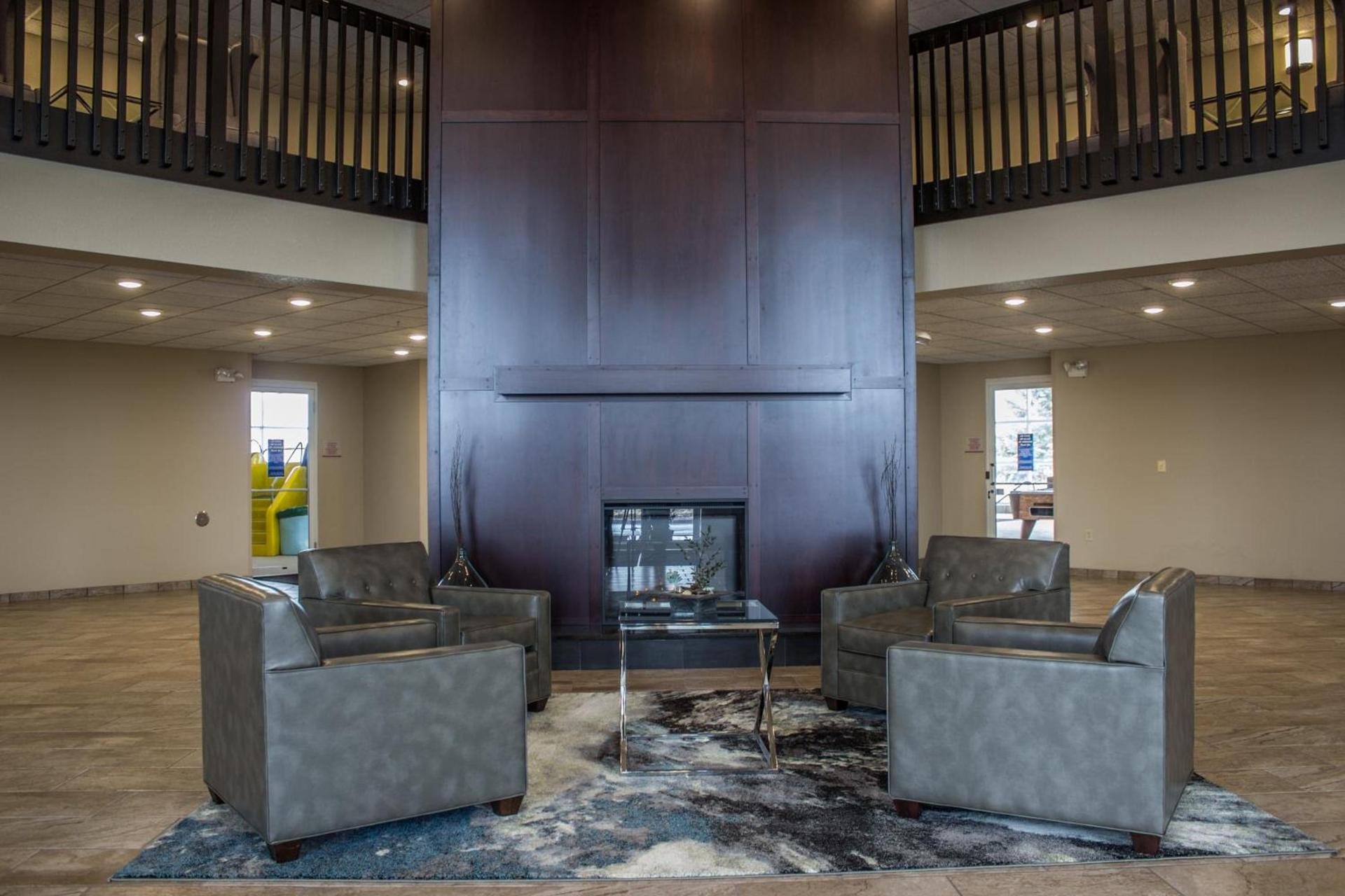 Cobblestone Suites - Oshkosh photo 51